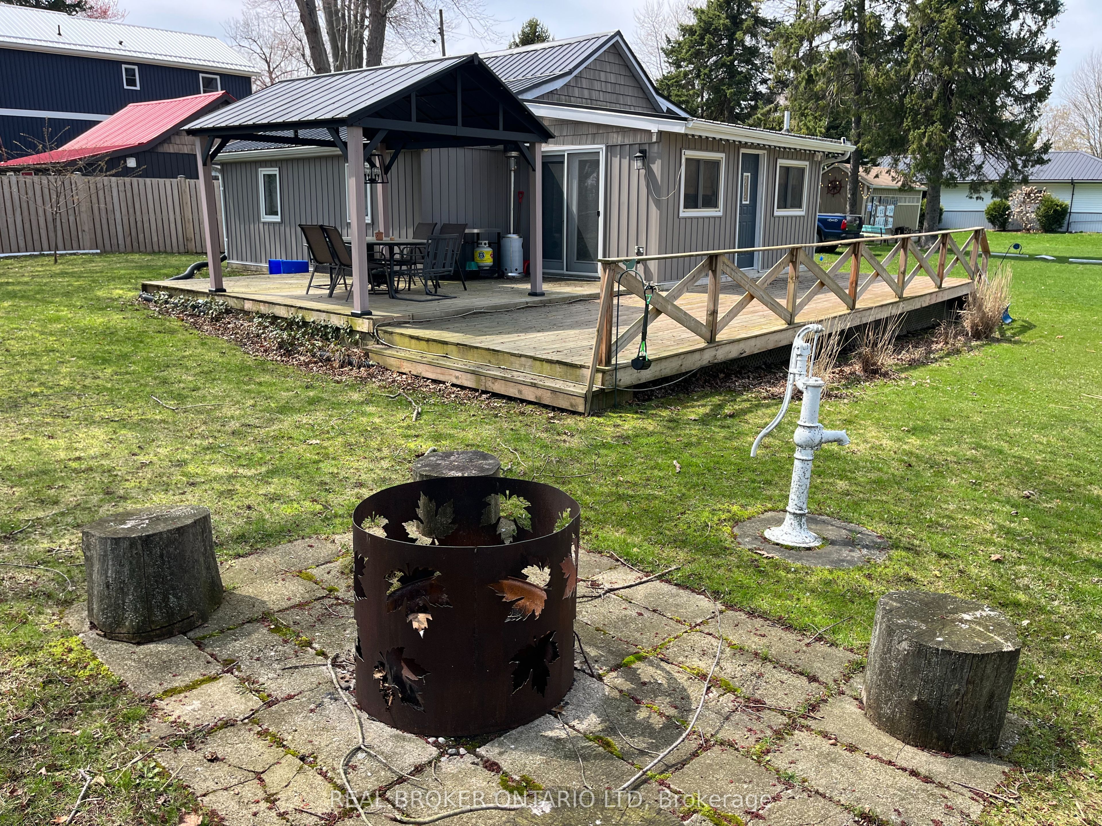 8622 Furnival Road Road, West Elgin, ON N0L 2C0 photo 2