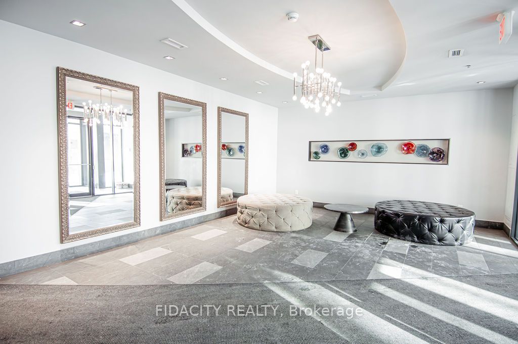 360 PATRICIA Street 102, Westboro - Hampton Park, ON K1Z 0A8 photo 3
