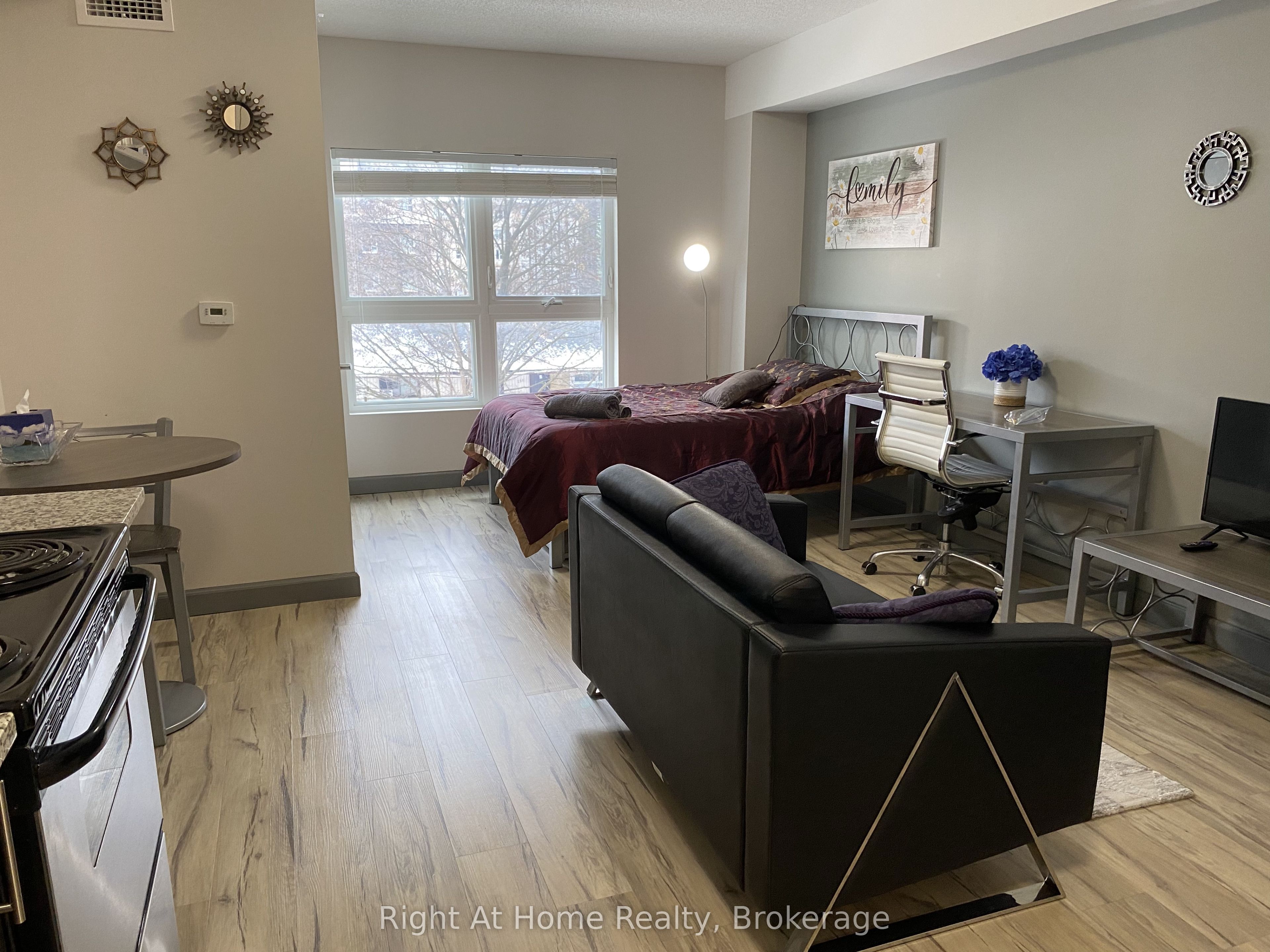 258A Sunview Street 1710, Waterloo, ON N2L 3V9 photo 4