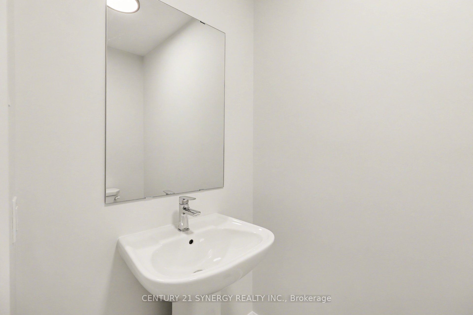 71 VILLENEUVE Street, North Stormont, ON K0C 1W0 photo 5