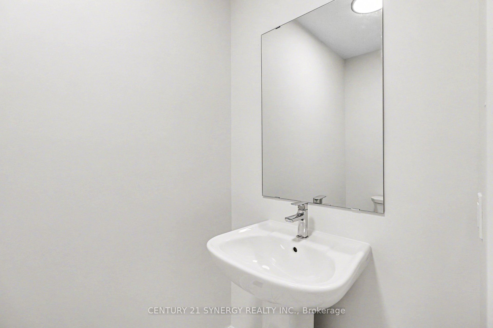 73 VILLENEUVE Street, North Stormont, ON K0C 1W0 photo 5