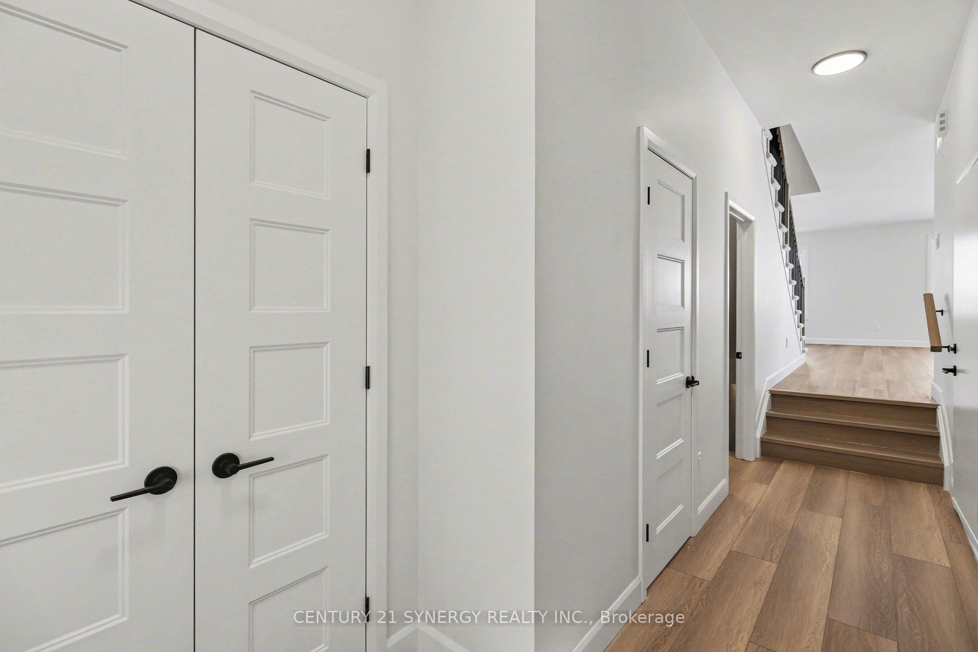 77 VILLENEUVE Street, North Stormont, ON K0C 1W0 photo 4