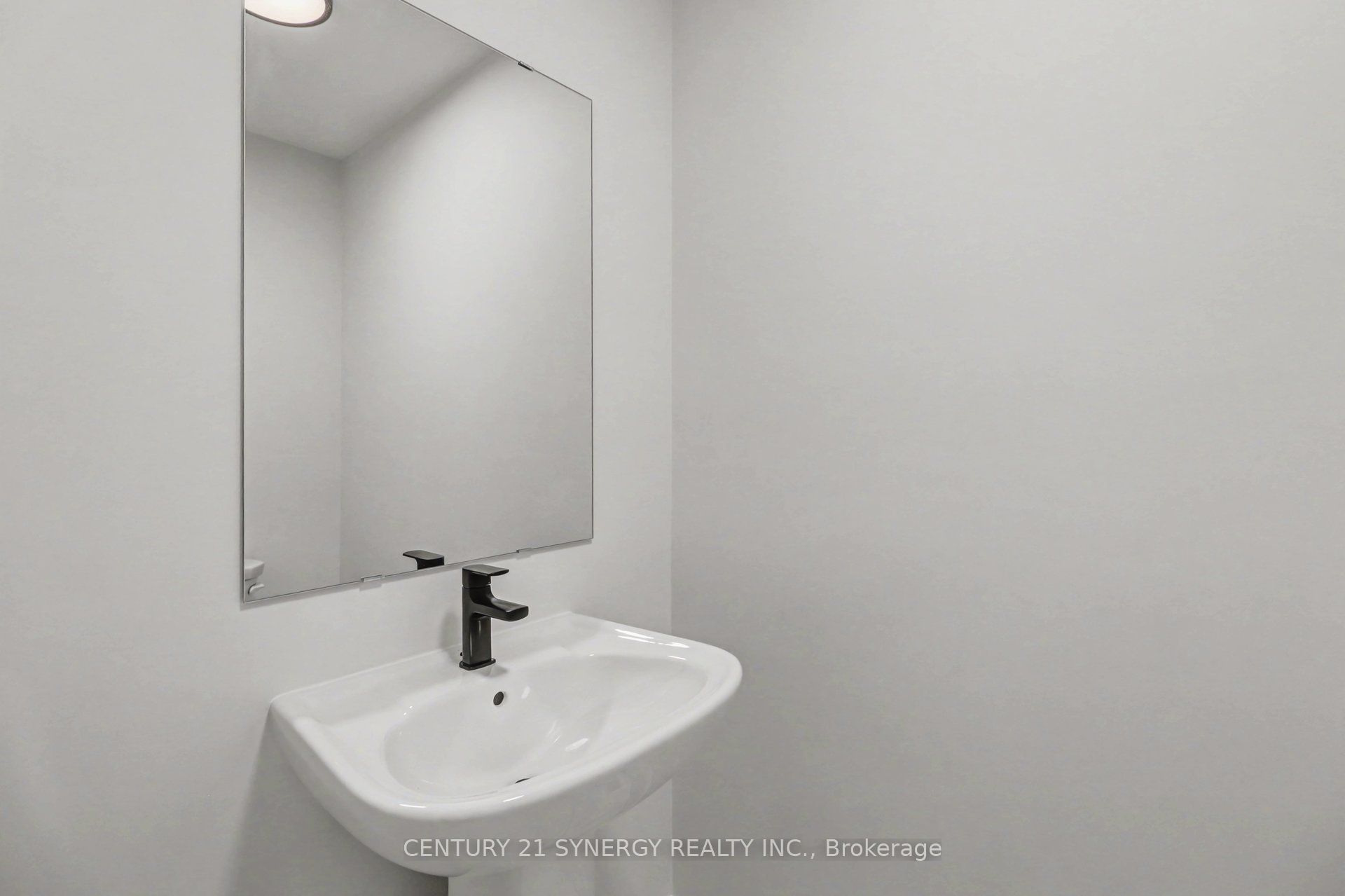 75 VILLENEUVE Street, North Stormont, ON K0C 1W0 photo 5