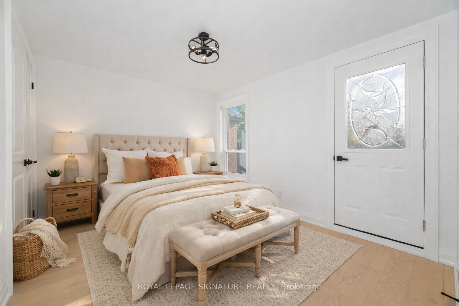 285 Charlton Avenue W, Hamilton, ON L8P 2E4 photo 3