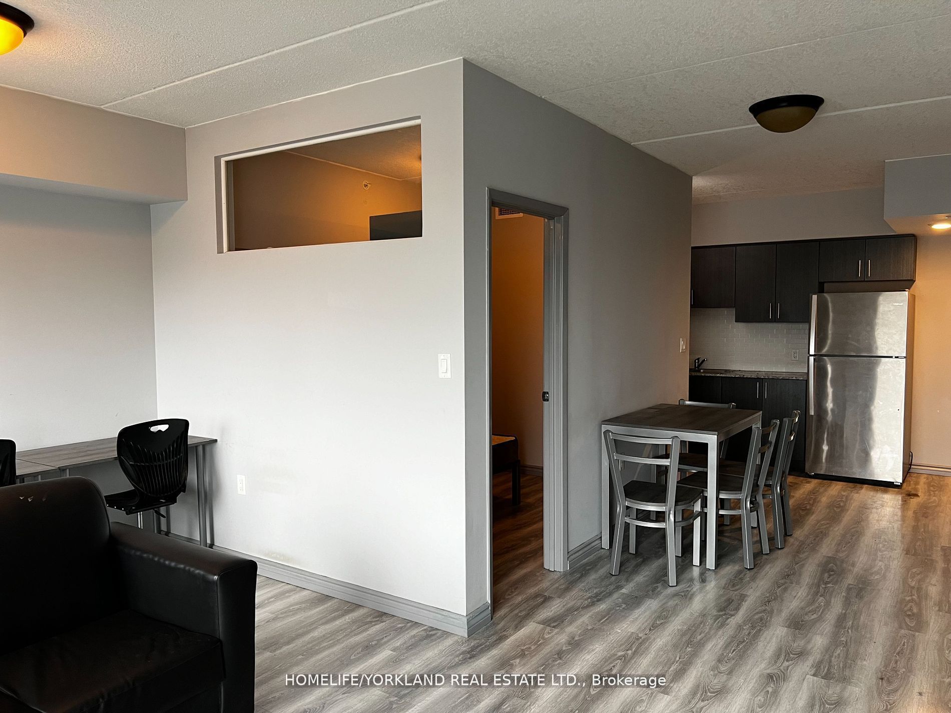 275 Larch Street G612, Waterloo, ON N2L 3R2 photo 2