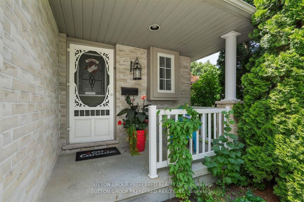 623 Thornwood Court, London North, ON N6H 5J5 photo 4