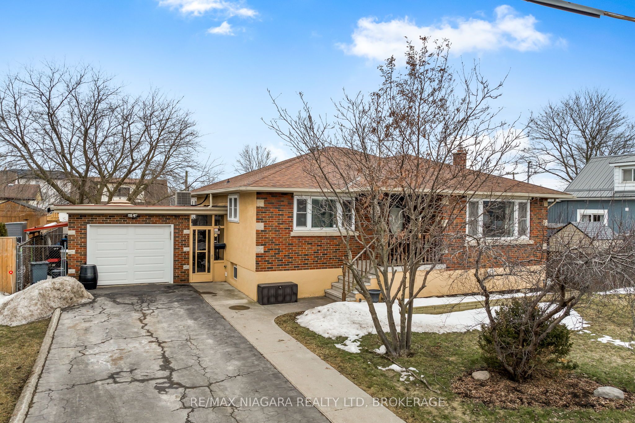 506 Main Street W, Port Colborne, ON L3K 3W6