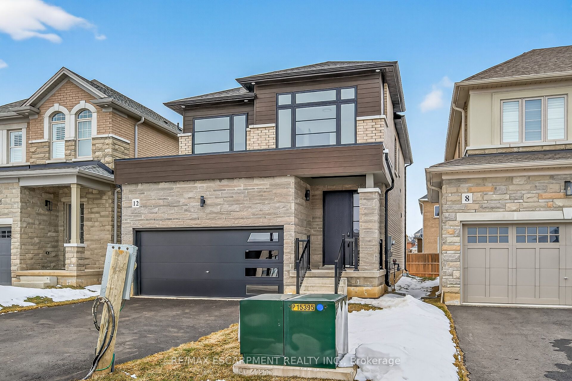 12 Shady Oaks Trail, Hamilton, ON L9B 0E9 photo 2