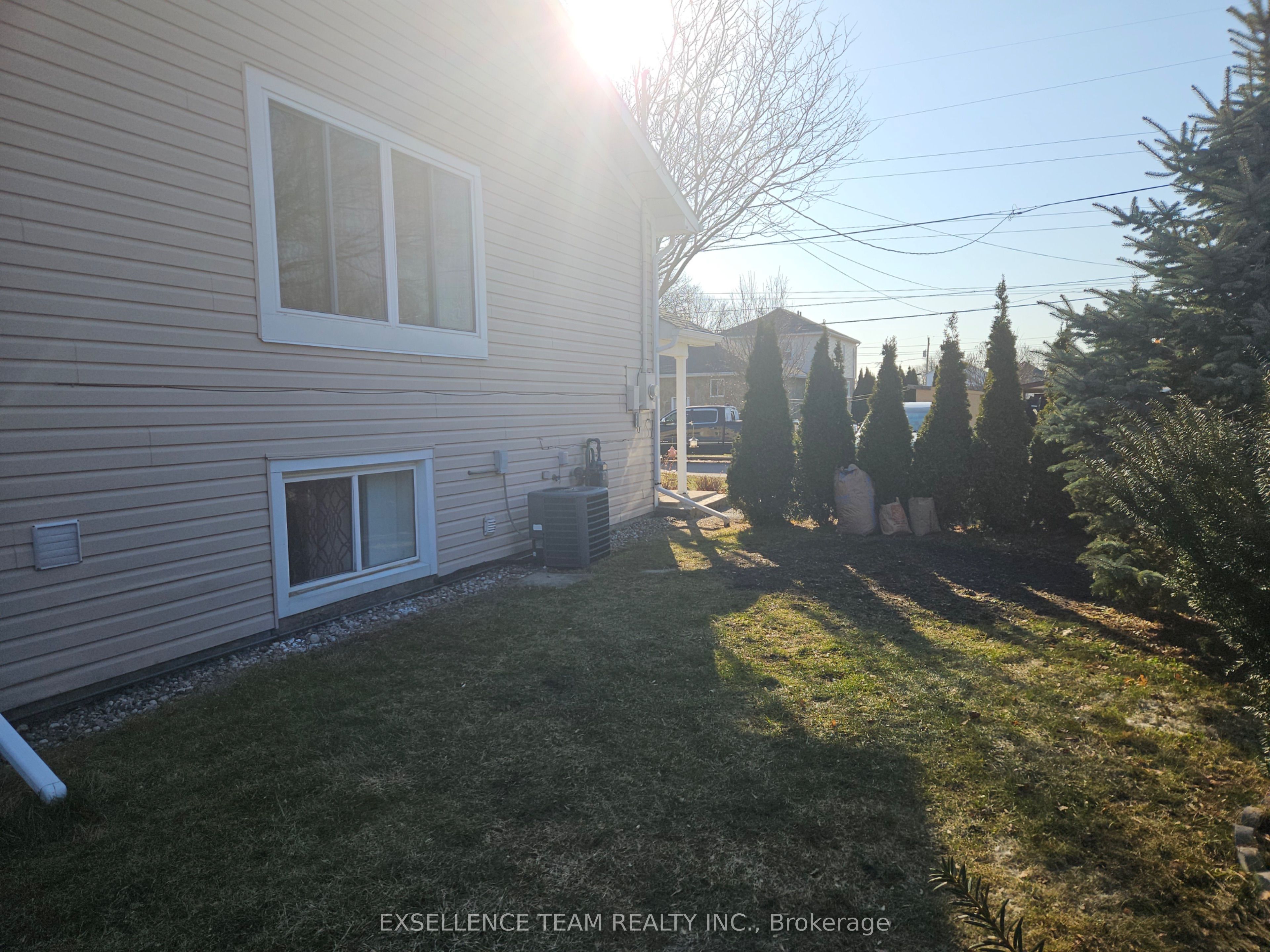 2 Bellamy Street, Cornwall, ON K6J 3K7 photo 3