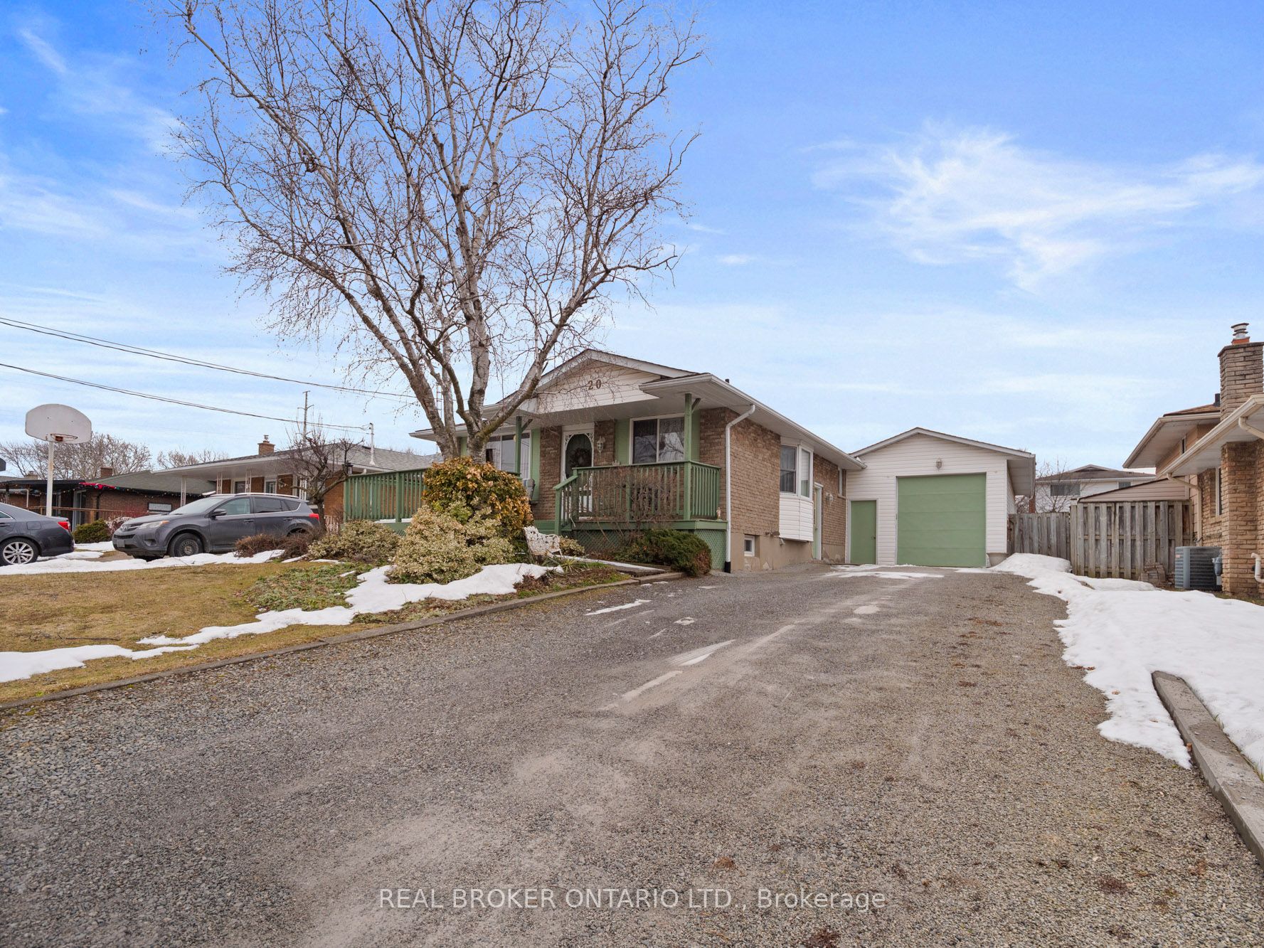 20 Brackencrest Road, St. Catharines, ON L2P 3K8 photo 3