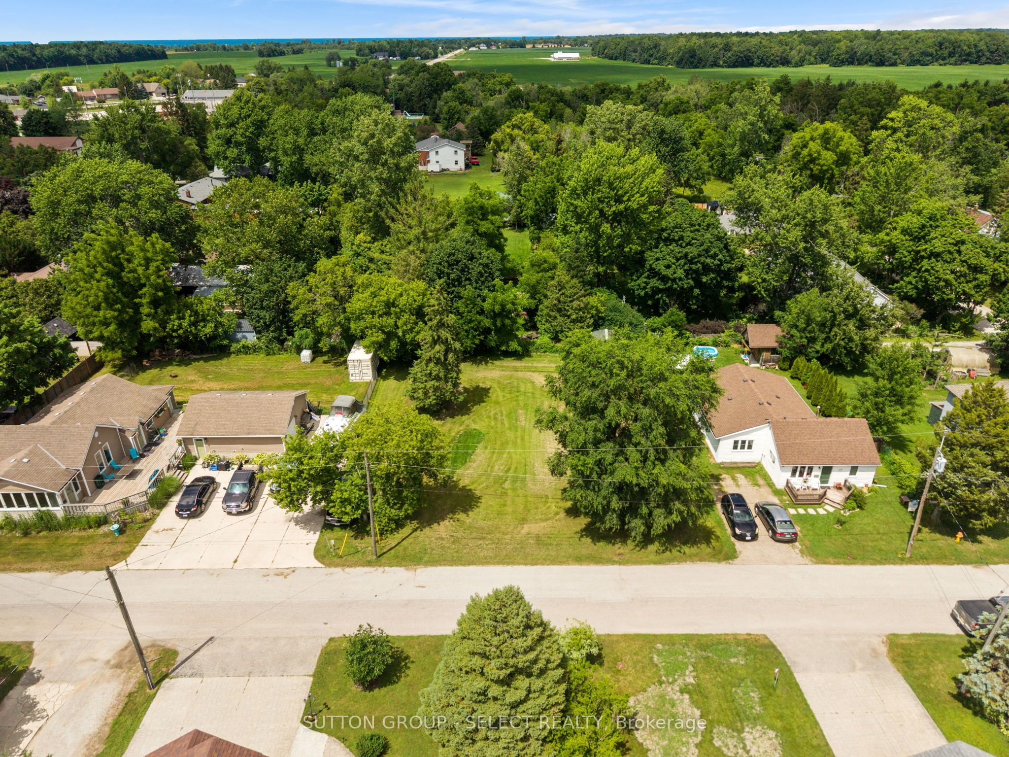 3910 Park Street, Plympton-Wyoming, ON N0N 1E0 photo 4