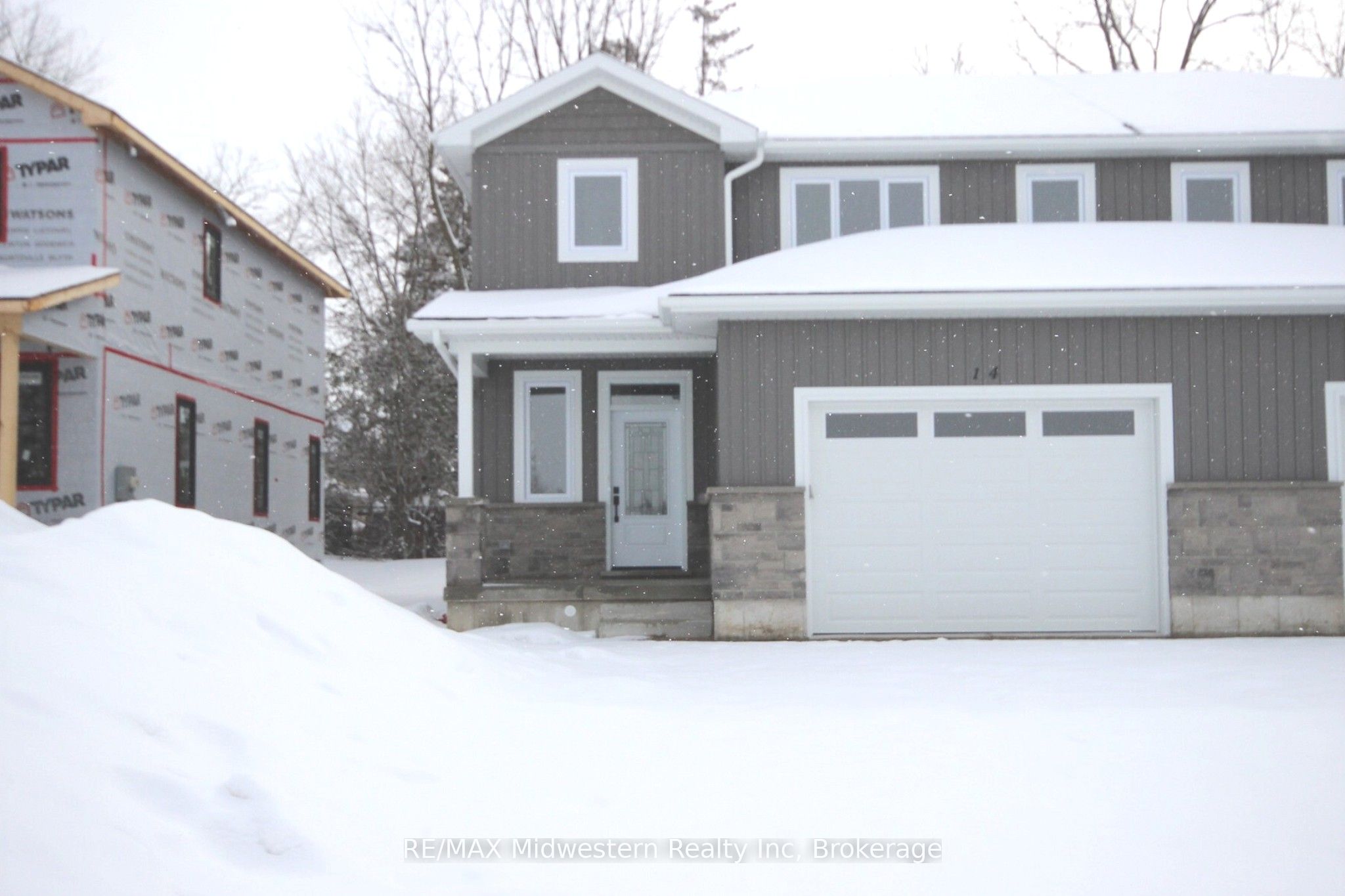 16 Roberts Street N, Huron East, ON N0G 1B0