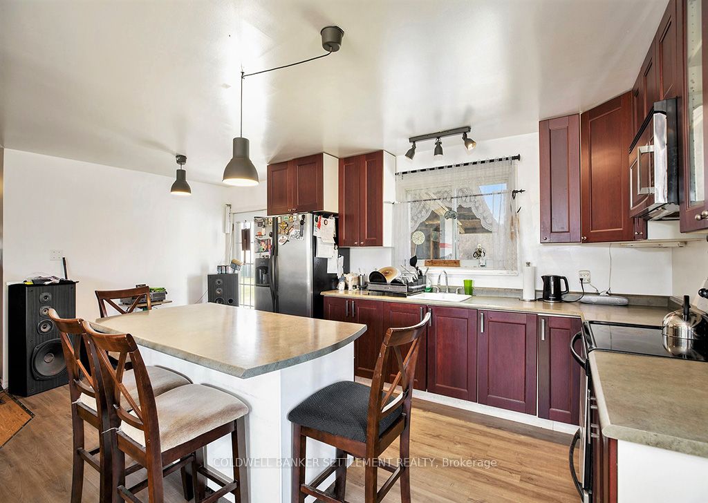 345 Elliott Road, Tay Valley, ON K7H 3C9 photo 5