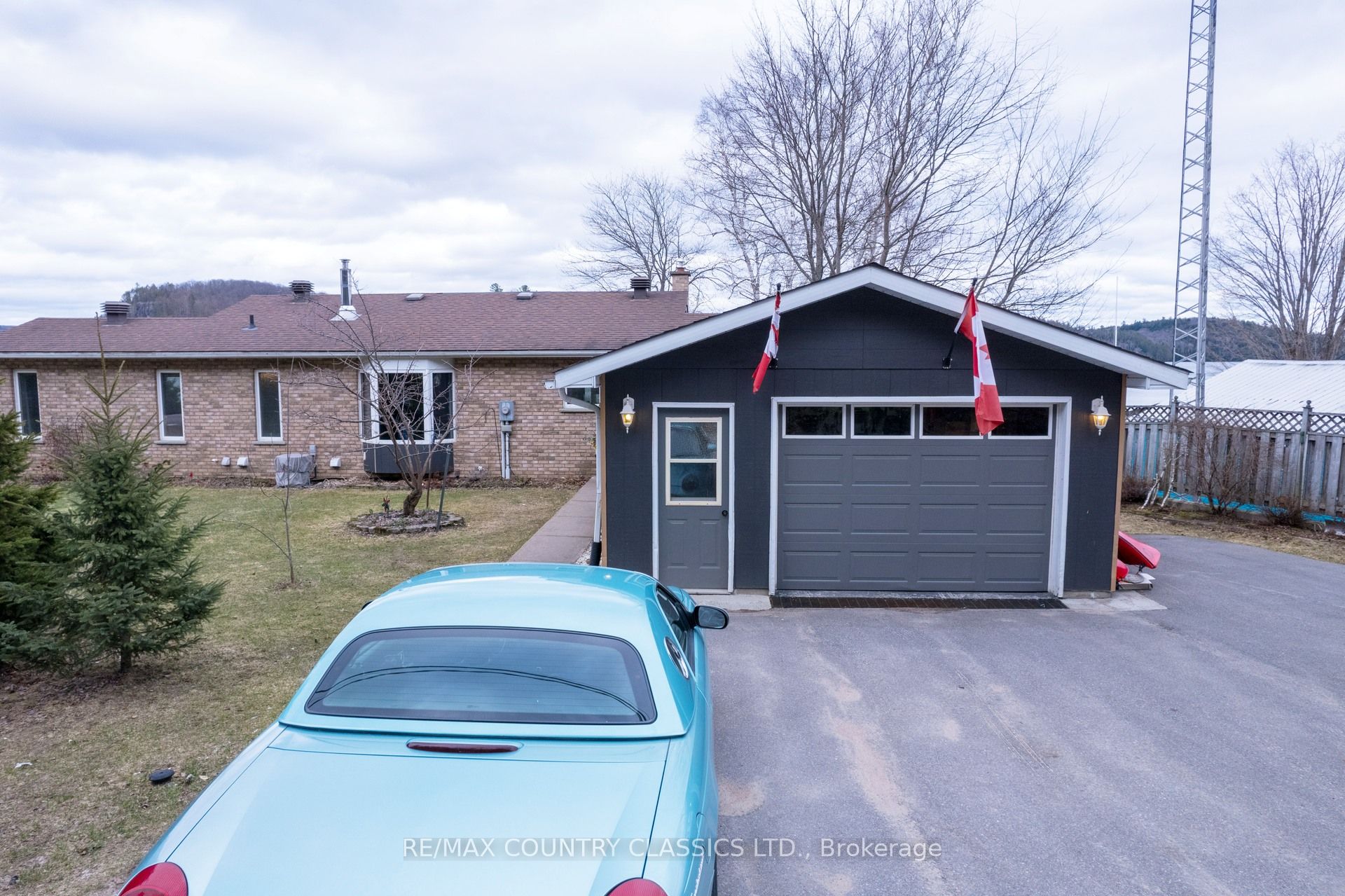 1787 North Baptiste Lake Road, Hastings Highlands, ON K0L 2S0 photo 2