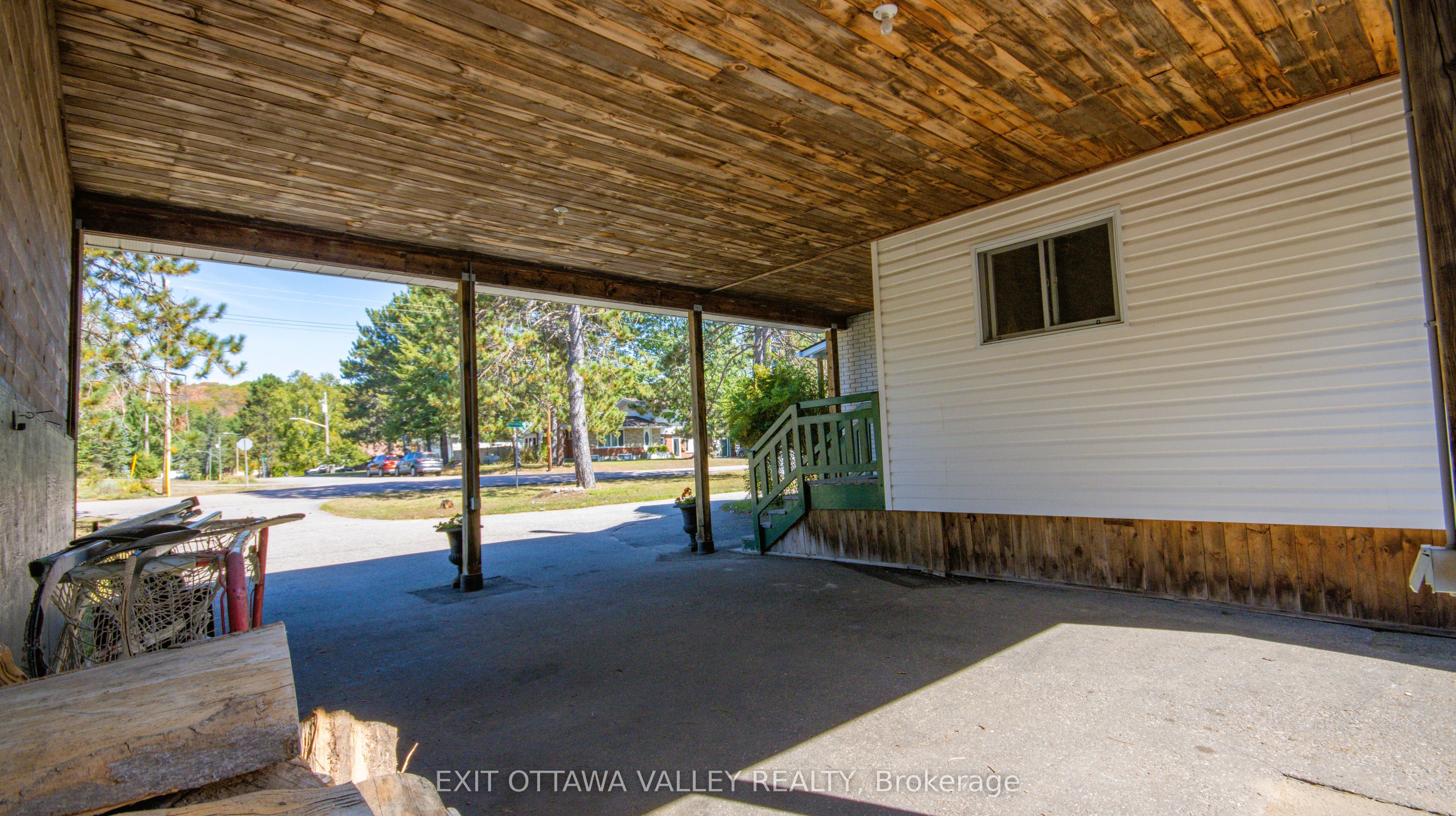 23 Sprucedale Avenue, Madawaska Valley, ON K0J 1B0 photo 4