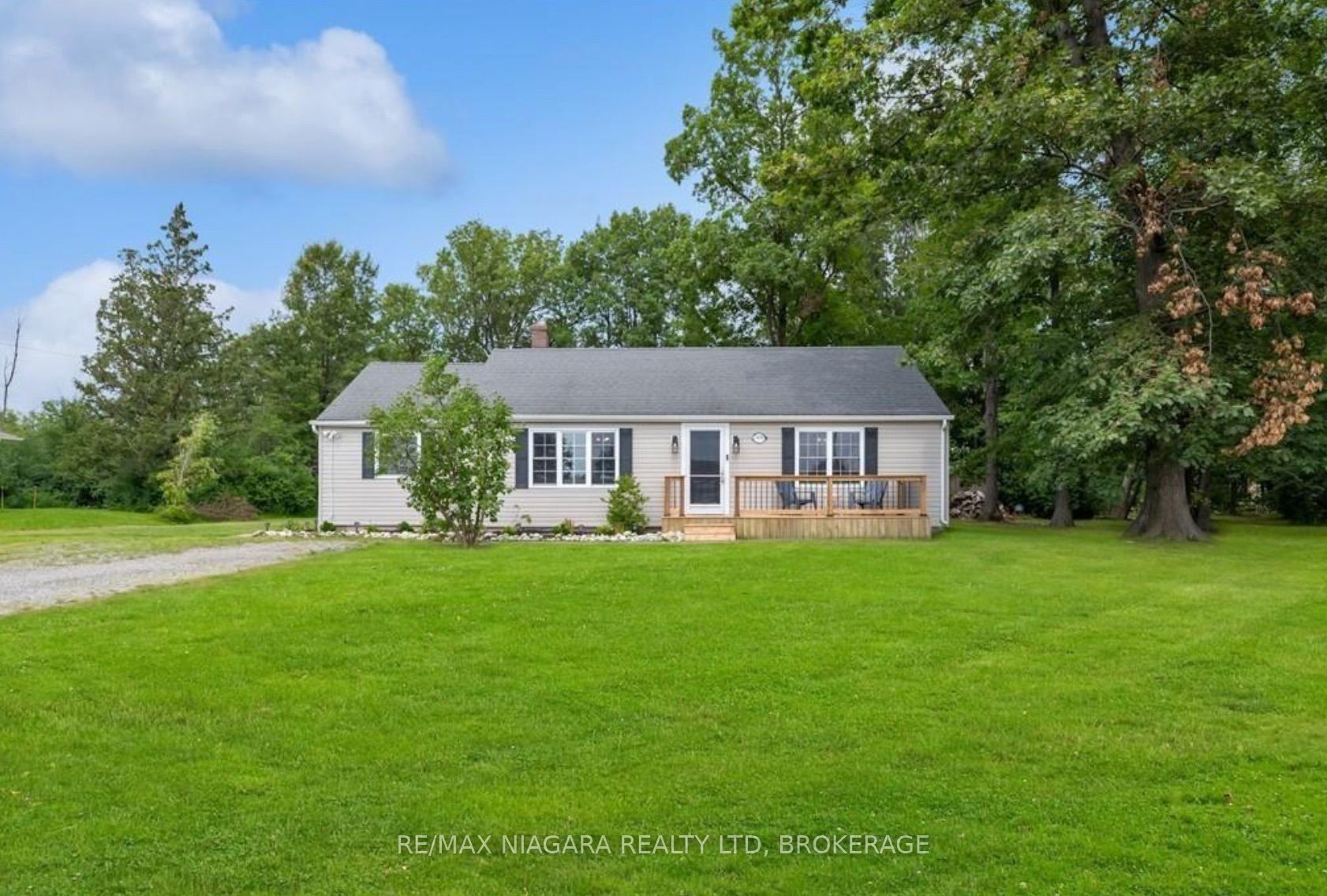 1970 Garrison Road, Fort Erie, ON L2A 5M4
