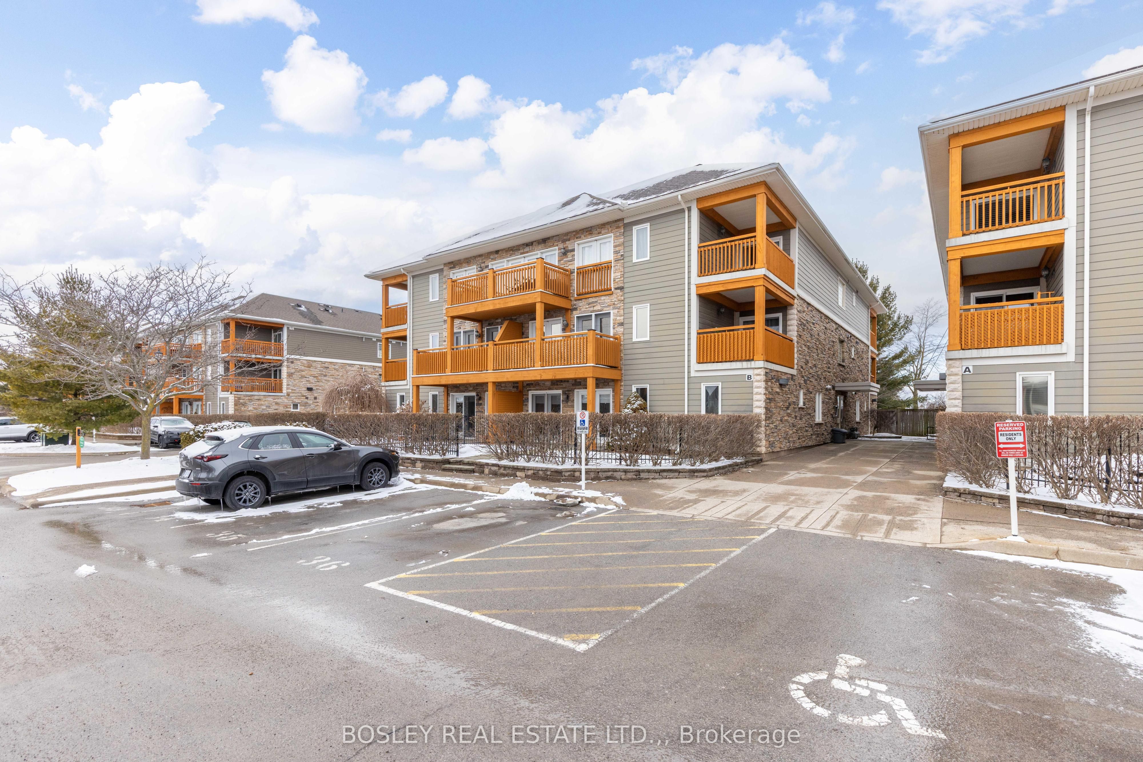 678 Line 2 Road 205, Niagara-on-the-Lake, ON L0S 1T0 photo 2