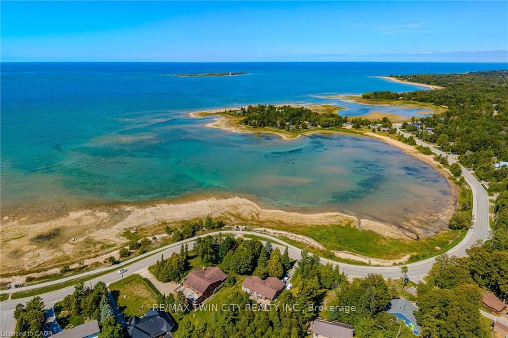 74 W Miramichi Bay Road, Saugeen Shores, ON N0H 2C6 photo 2