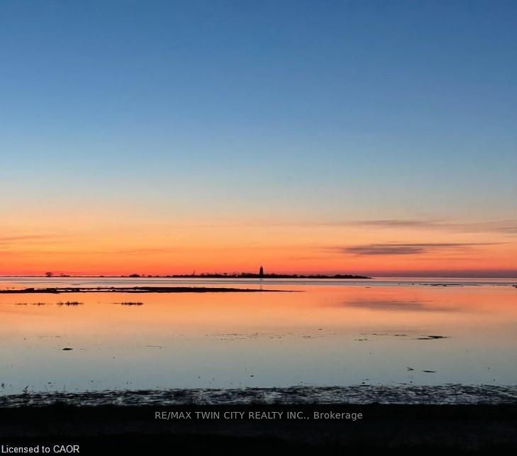 74 W Miramichi Bay Road, Saugeen Shores, ON N0H 2C6 photo 5