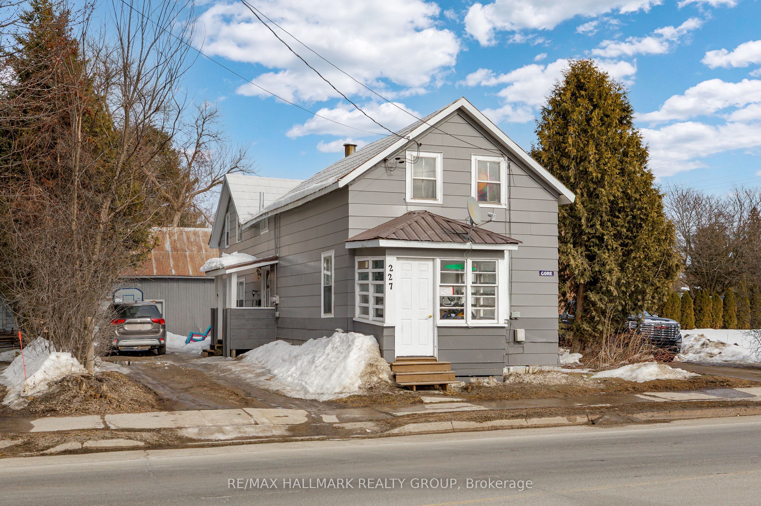 229 Gore Street E, Perth, ON K7H 1K6 photo 2
