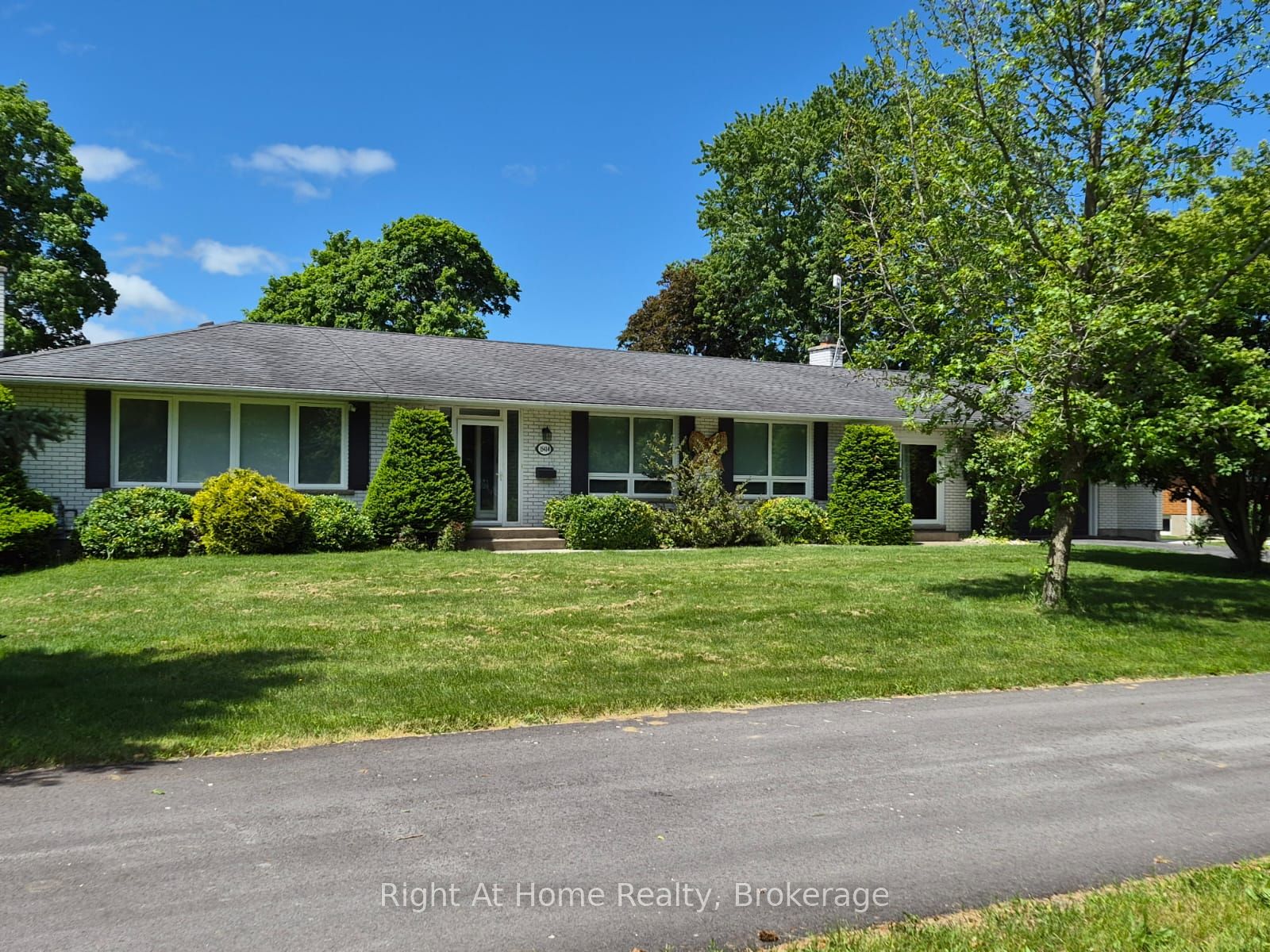 15414 Niagara Parkway, Niagara-on-the-Lake, ON L0S 1J0 photo 2