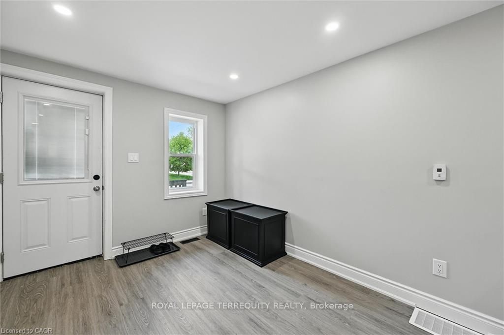 224 Rosslyn Avenue N, Hamilton, ON L8L 7P7 photo 3