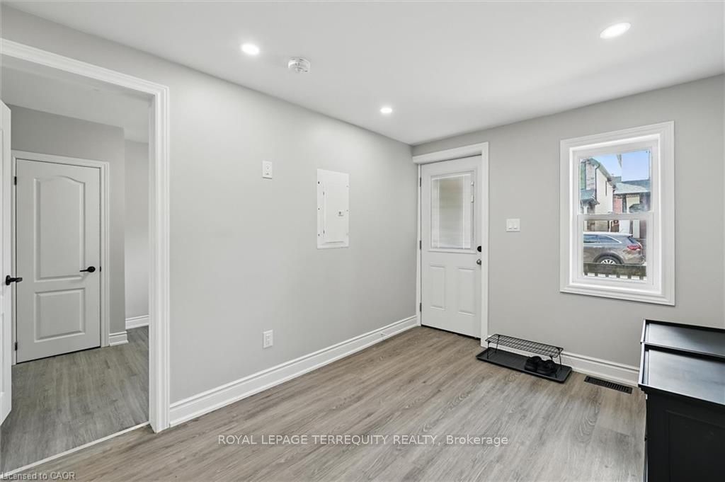 224 Rosslyn Avenue N, Hamilton, ON L8L 7P7 photo 5
