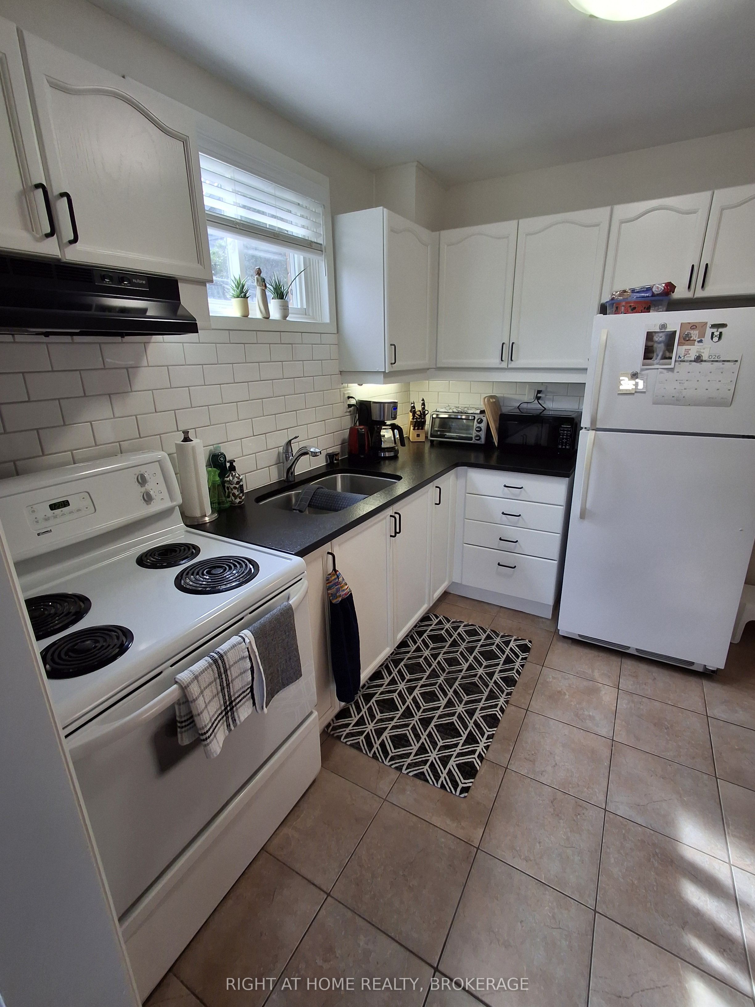 62 Christie Street 1, St. Catharines, ON L2N 5H6 photo 3