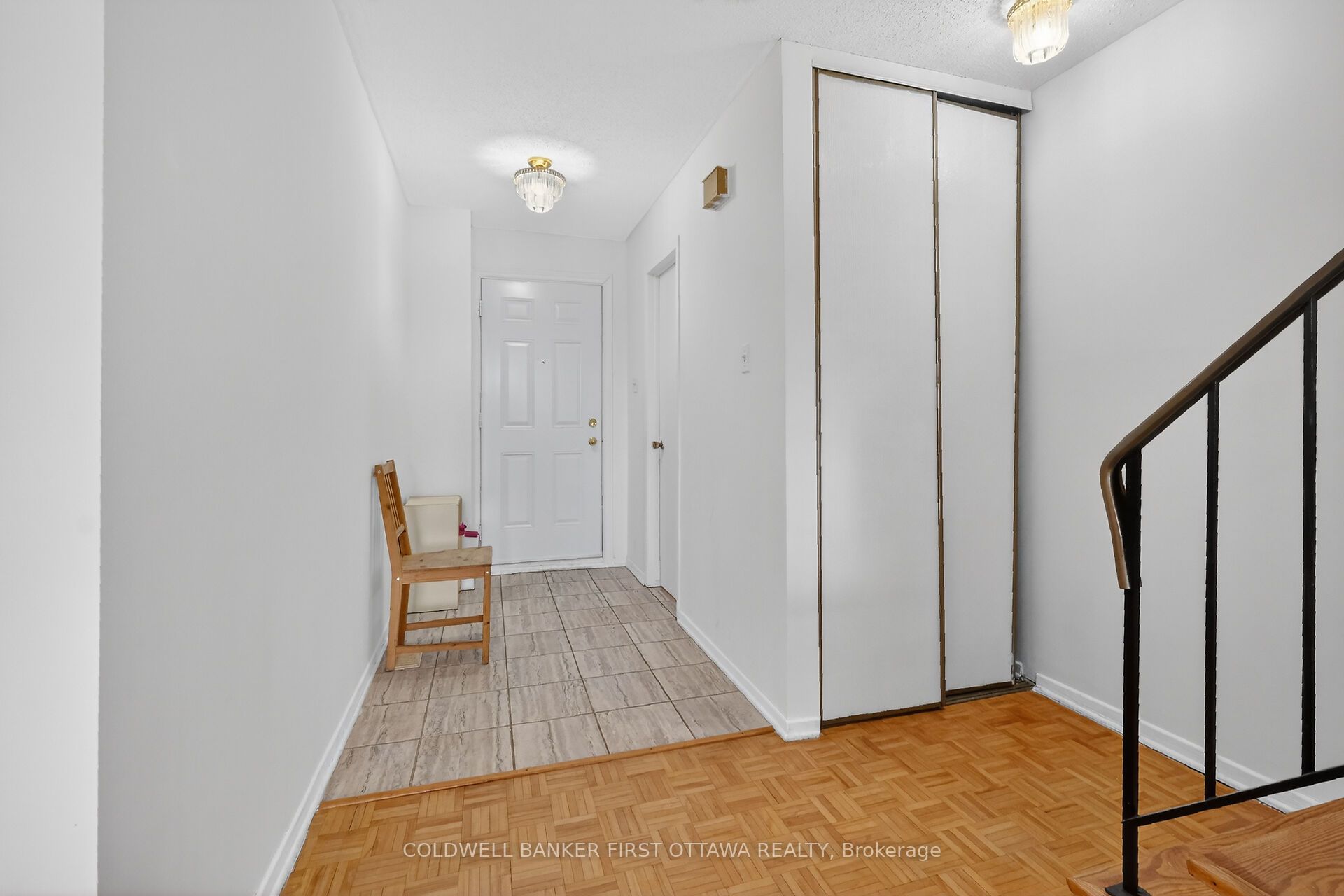 300 Stone Quarry Private S, Overbrook - Castleheights and Area, ON K1K 3Y2 photo 3