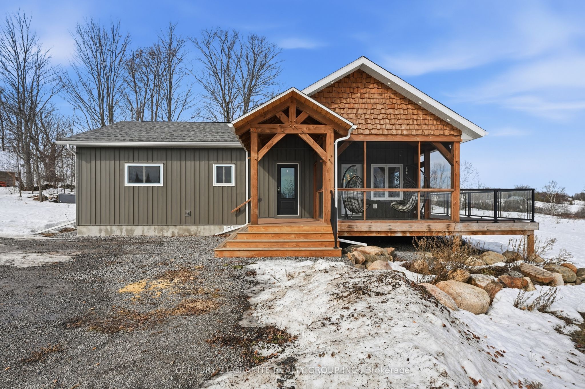 824 East Road Loop, Hastings Highlands, ON K0L 1C0