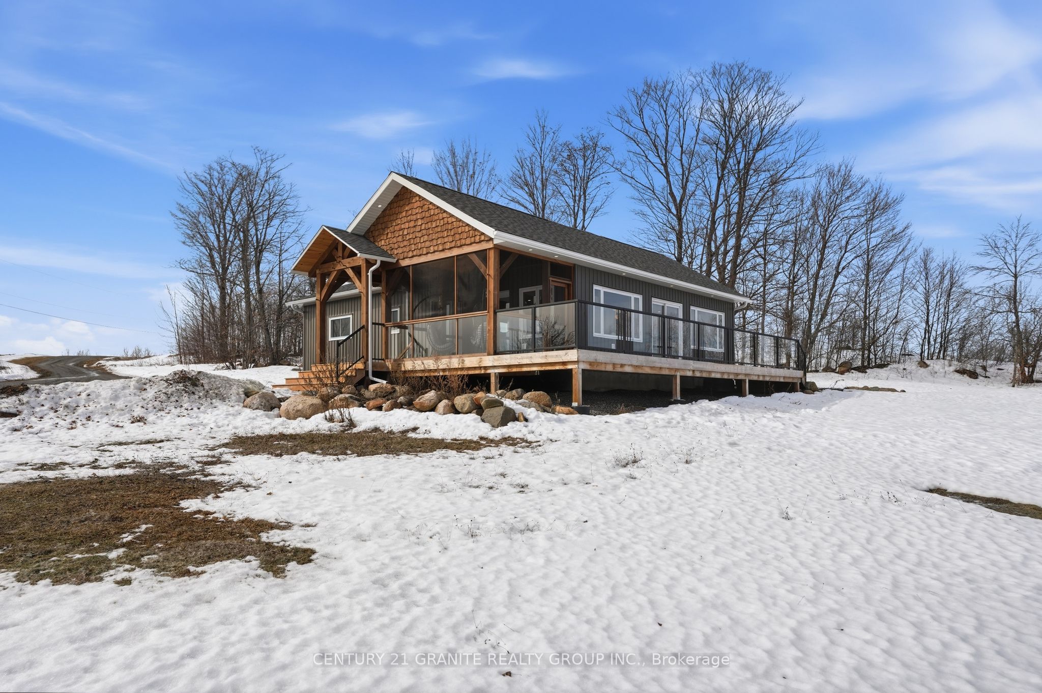 824 East Road Loop, Hastings Highlands, ON K0L 1C0 photo 3