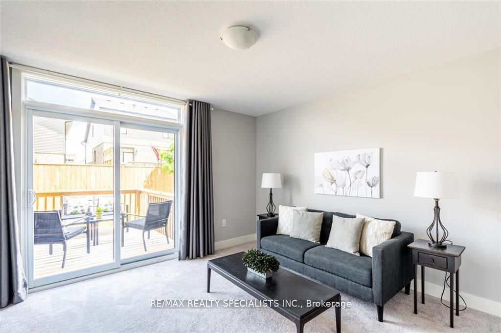 1960 Dalmagarry Road 178, London North, ON M5V 3V6 photo 4