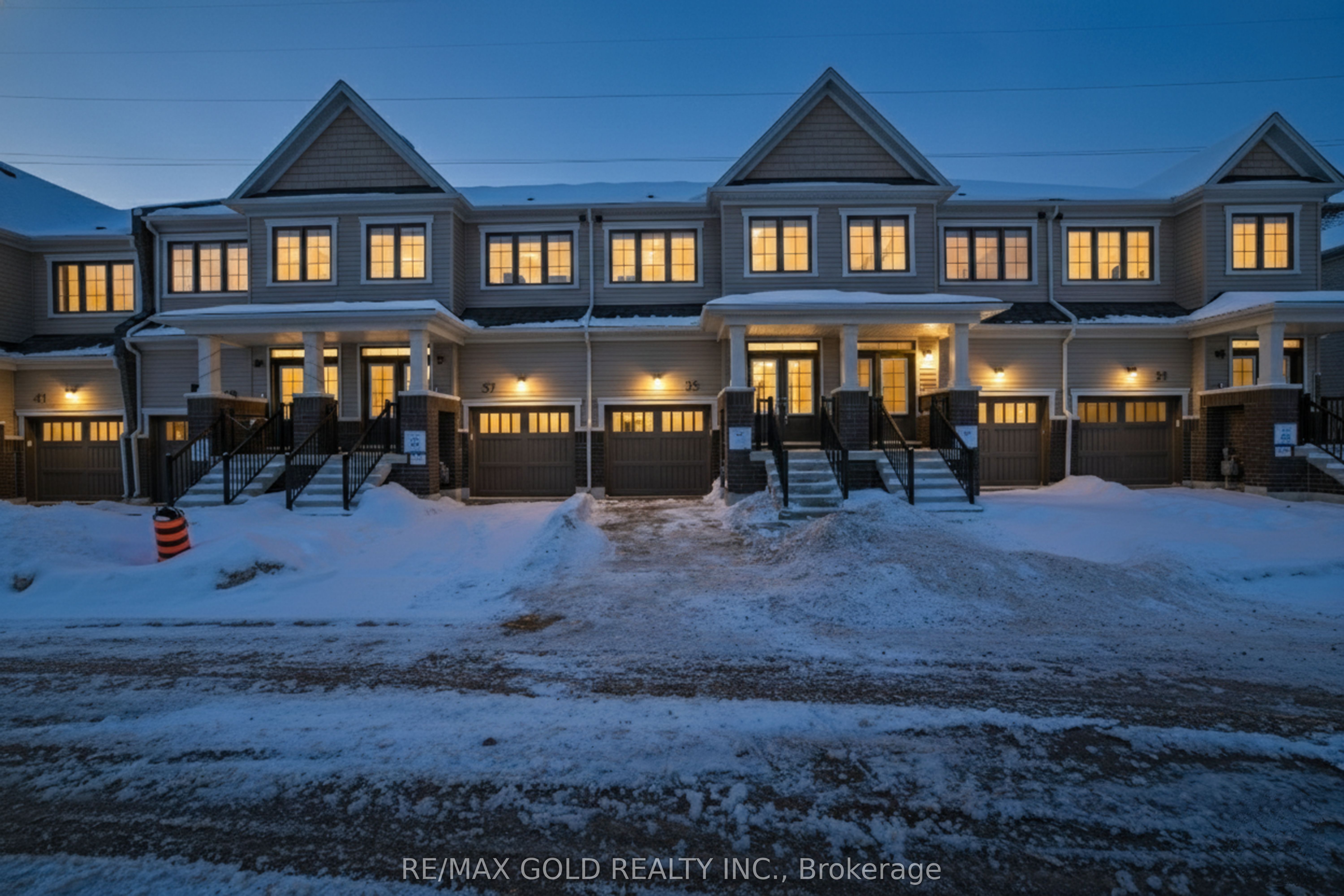 35 Radium Common, Cambridge, ON N1R 5S2