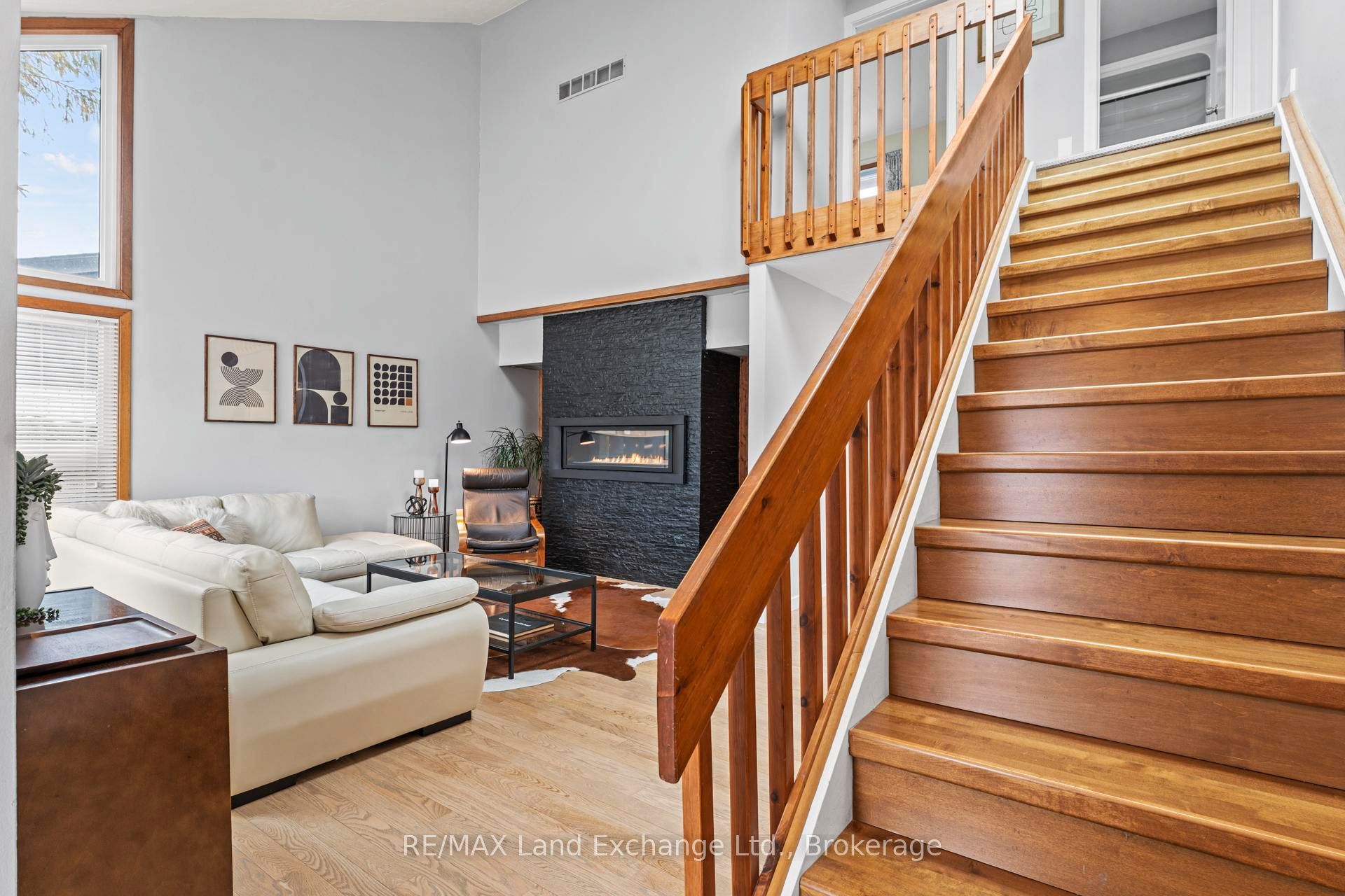 222 Penetangore Row, Kincardine, ON N2Z 2P6 photo 3