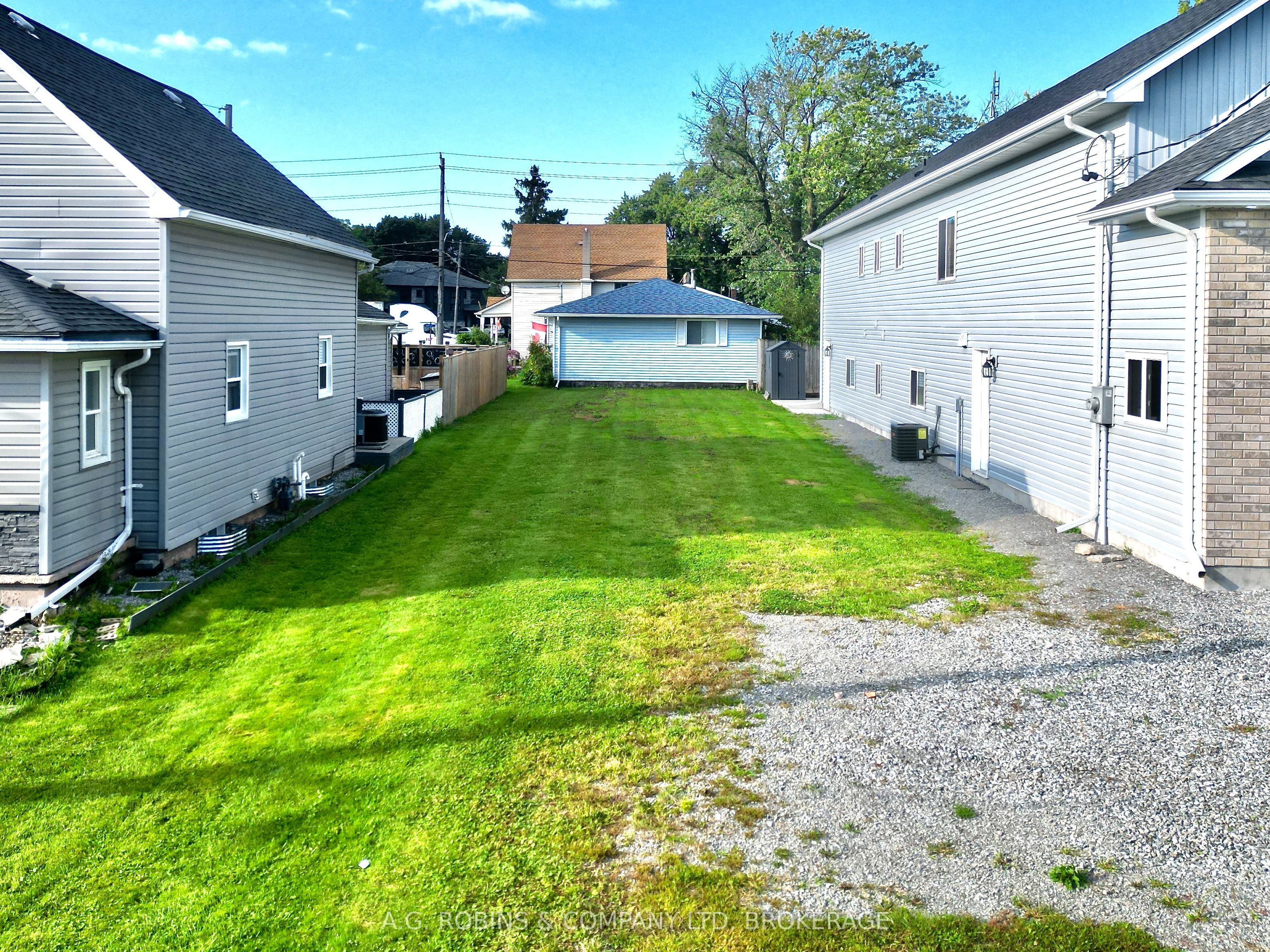 44 Chestnut Street, Port Colborne, ON L3K 1R4 photo 2