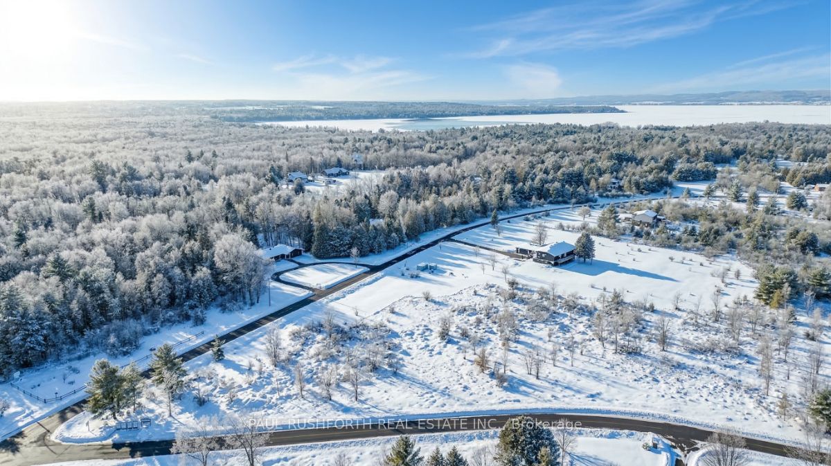42 WAGON Drive, Constance Bay - Dunrobin - Kilmaurs - Woodlawn, ON K0A 1T0