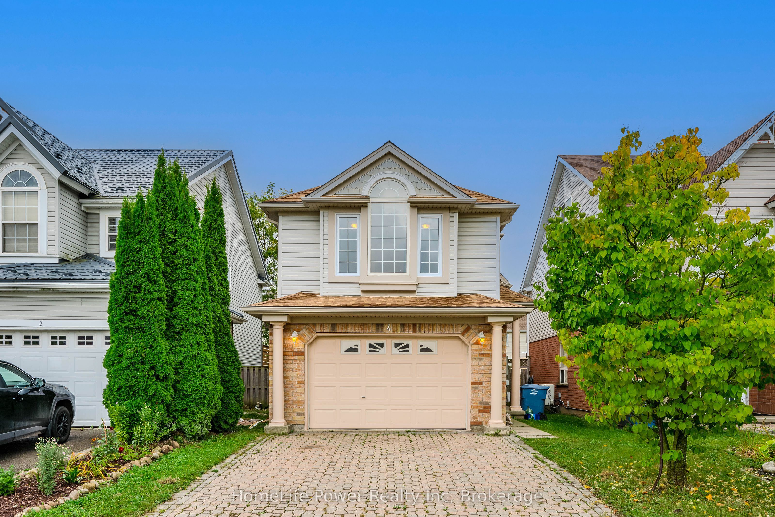 4 DARLING Crescent, Guelph, ON N1L 1P9
