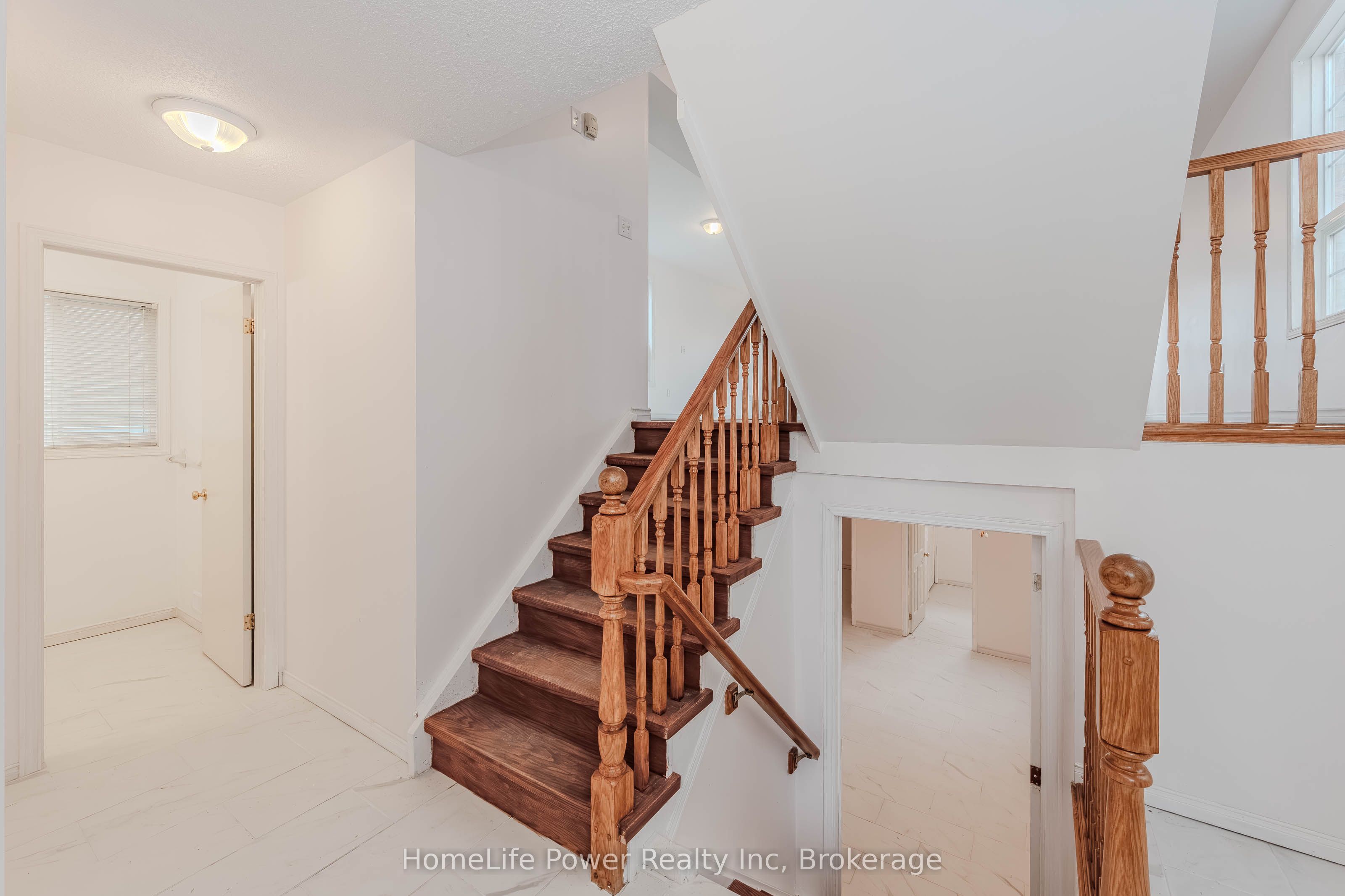 4 DARLING Crescent, Guelph, ON N1L 1P9 photo 5