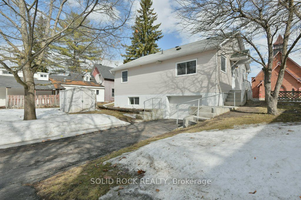 146 Elgin Street W, Arnprior, ON K7S 1N8 photo 3