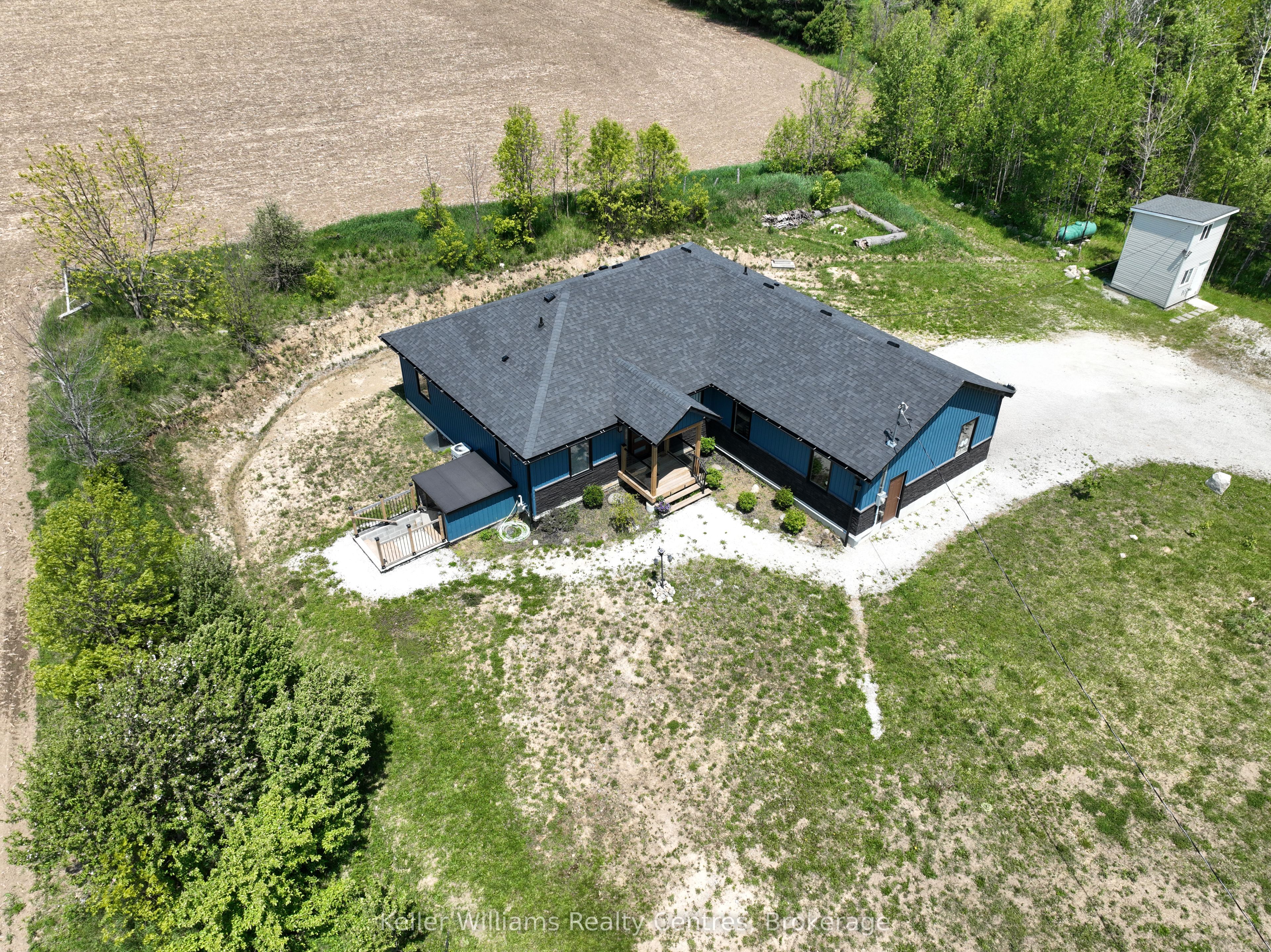 20 RED BAY Road, South Bruce Peninsula, ON N0H 2T0 photo 2