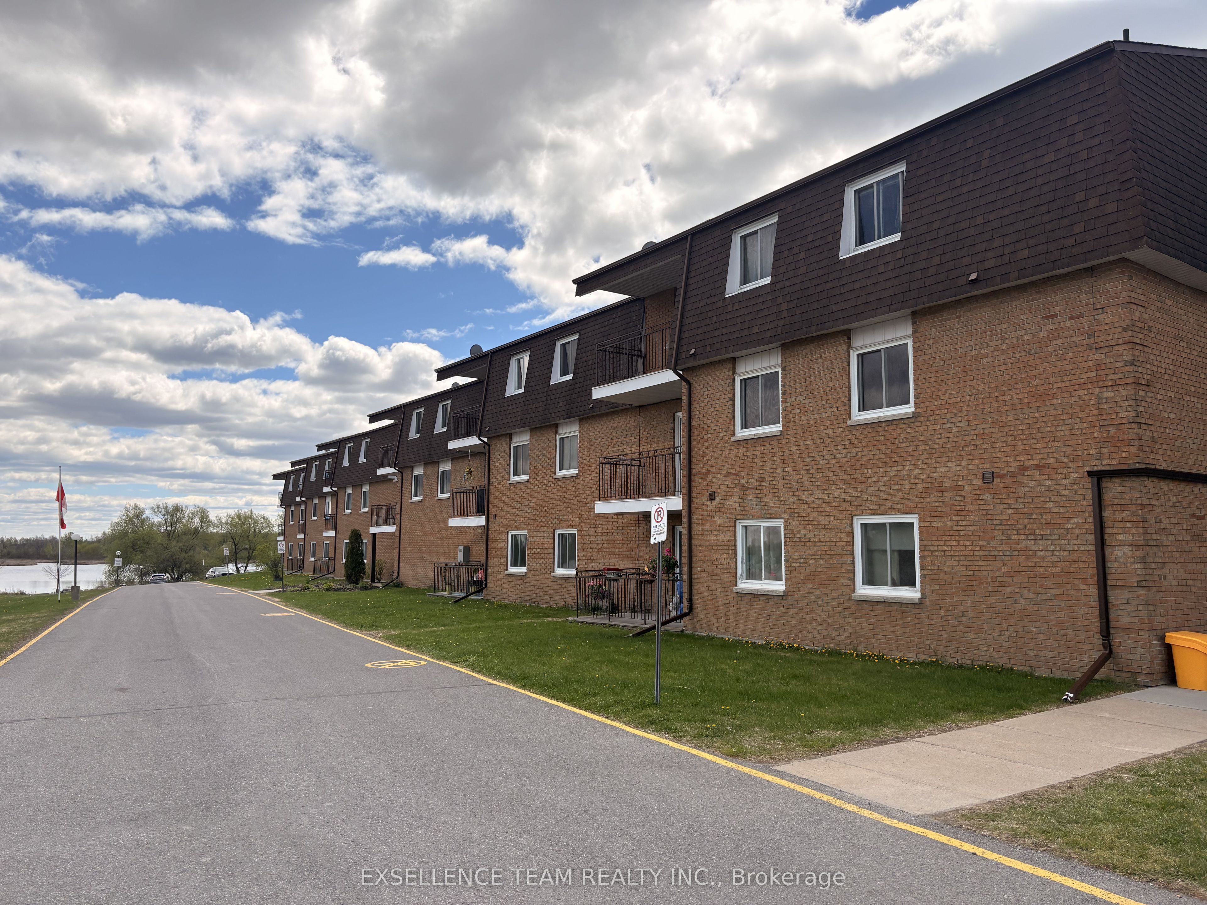 220 Kenyon Street, North Glengarry, ON K0C 1A0 photo 5