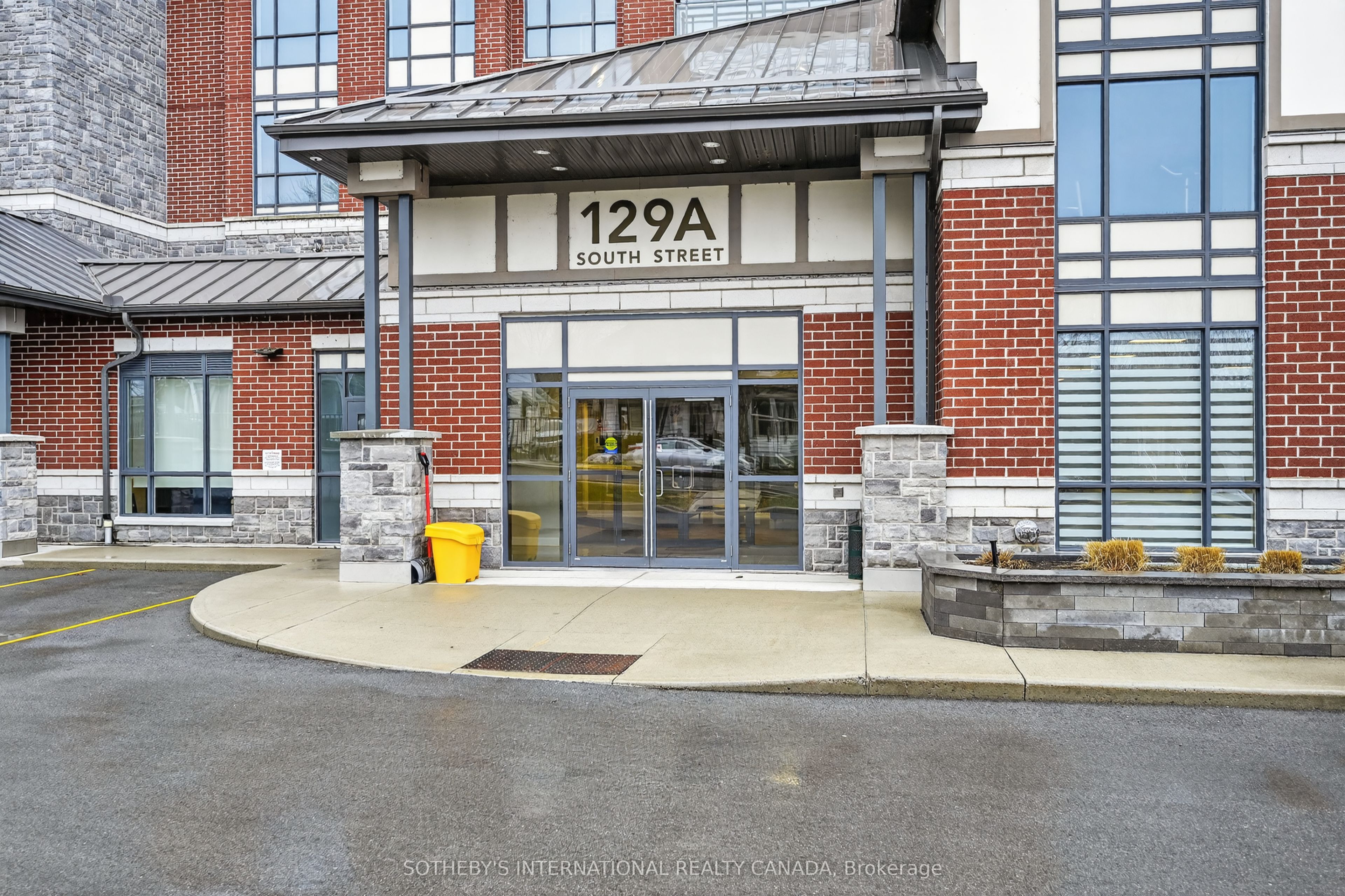 129A South Street 406, Gananoque, ON K7G 0A9 photo 4