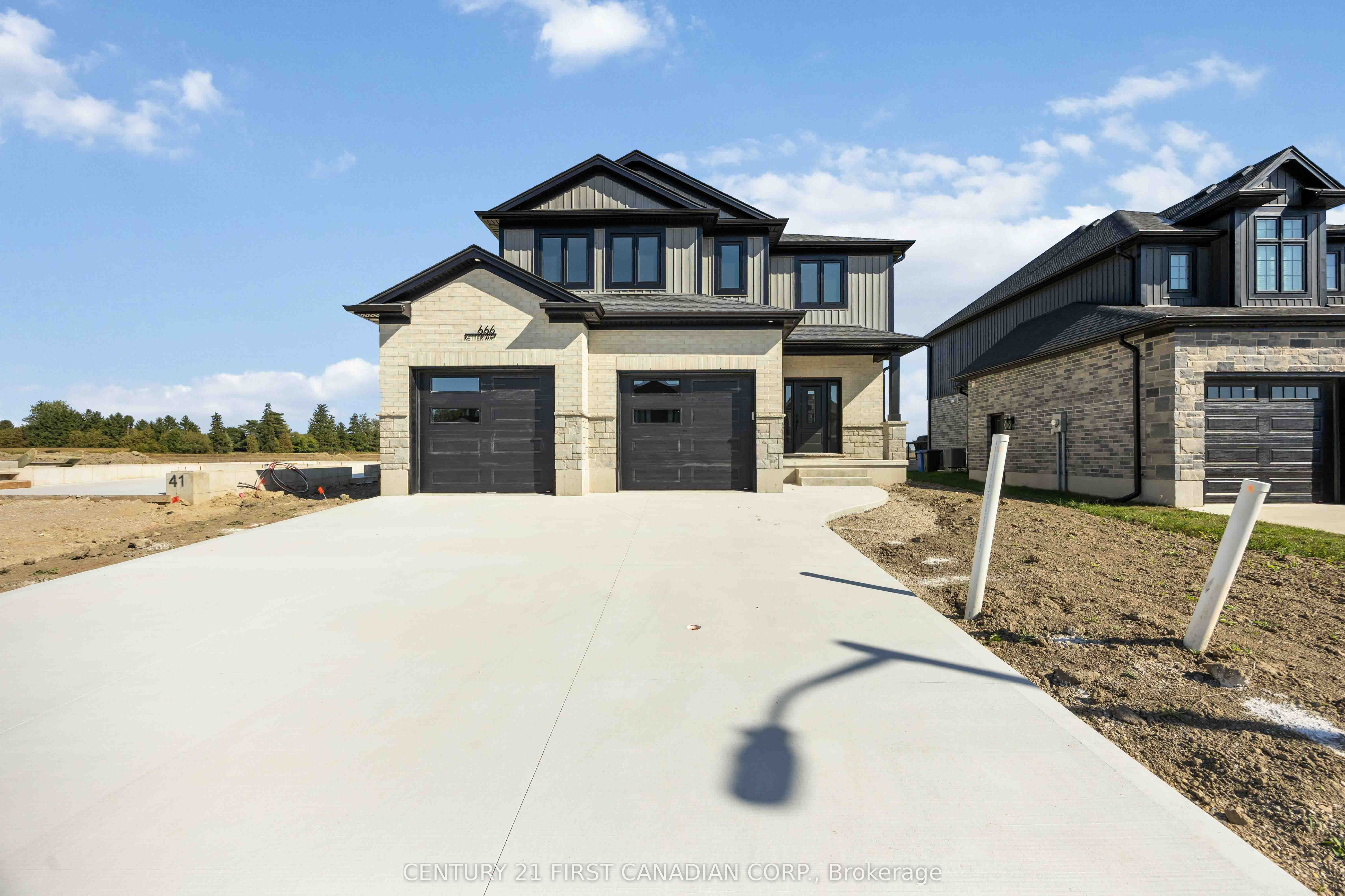 115 Addison Avenue, Lucan Biddulph, ON N0M 2J0 photo 2