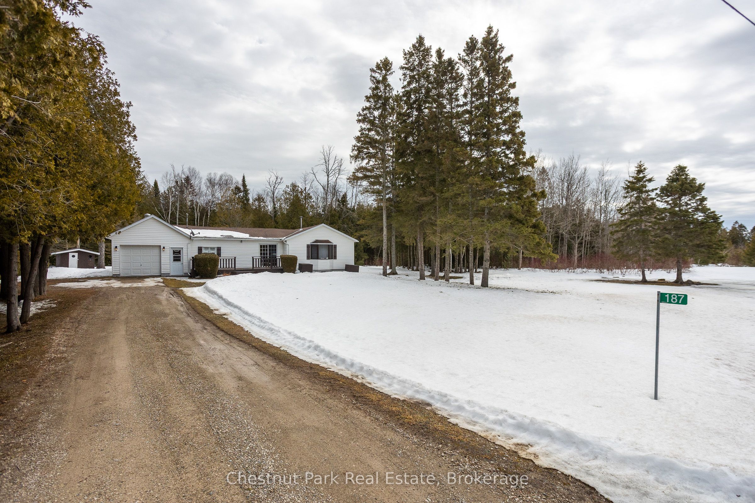187 Warner Bay Road, Northern Bruce Peninsula, ON N0H 2R0 photo 4