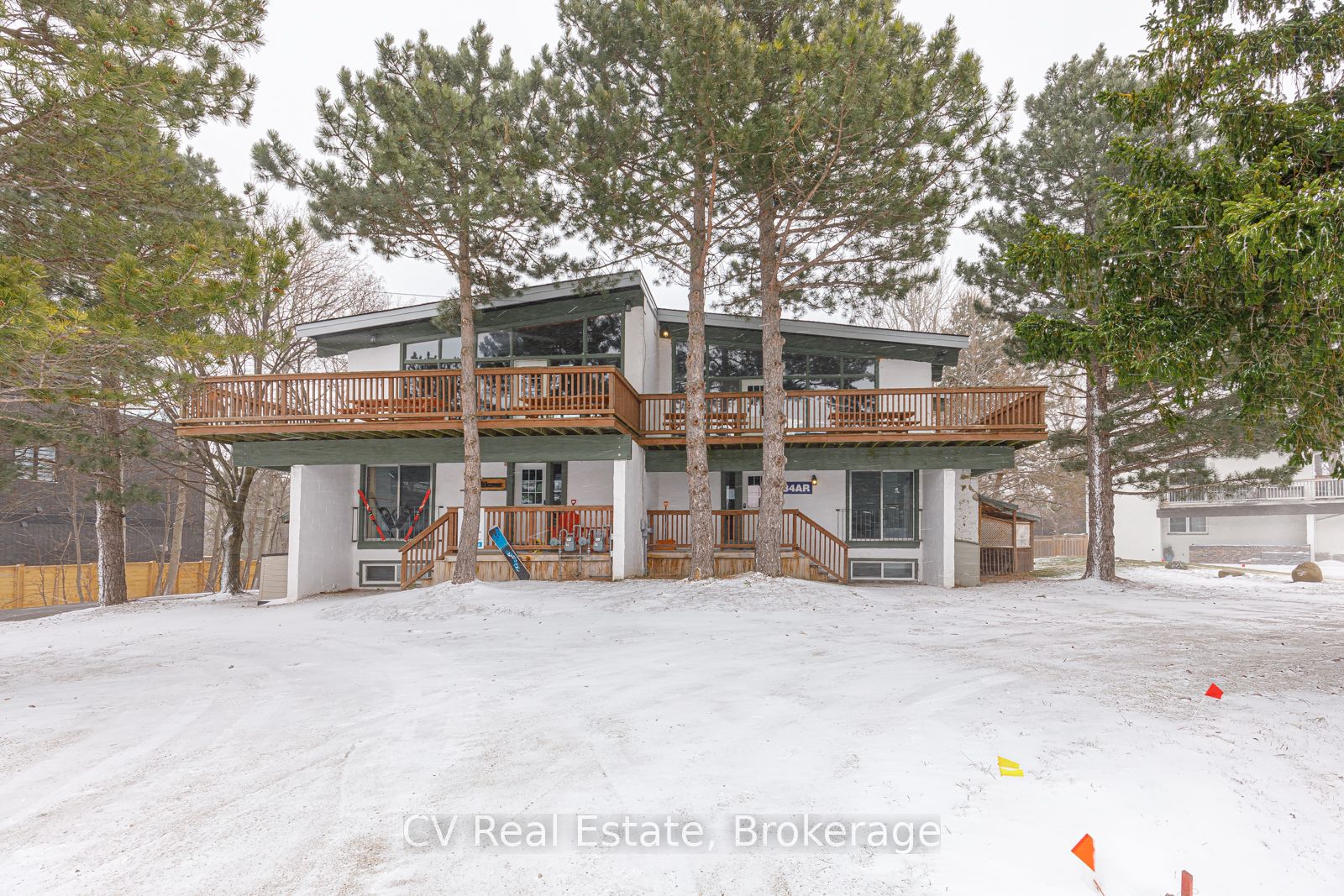 141 Kandahar Lane, Blue Mountains, ON L9Y 0N3 photo 3