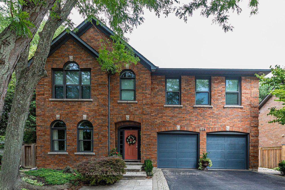 223 Briar Hill Crescent, Hamilton, ON L9G 3M9 photo 3