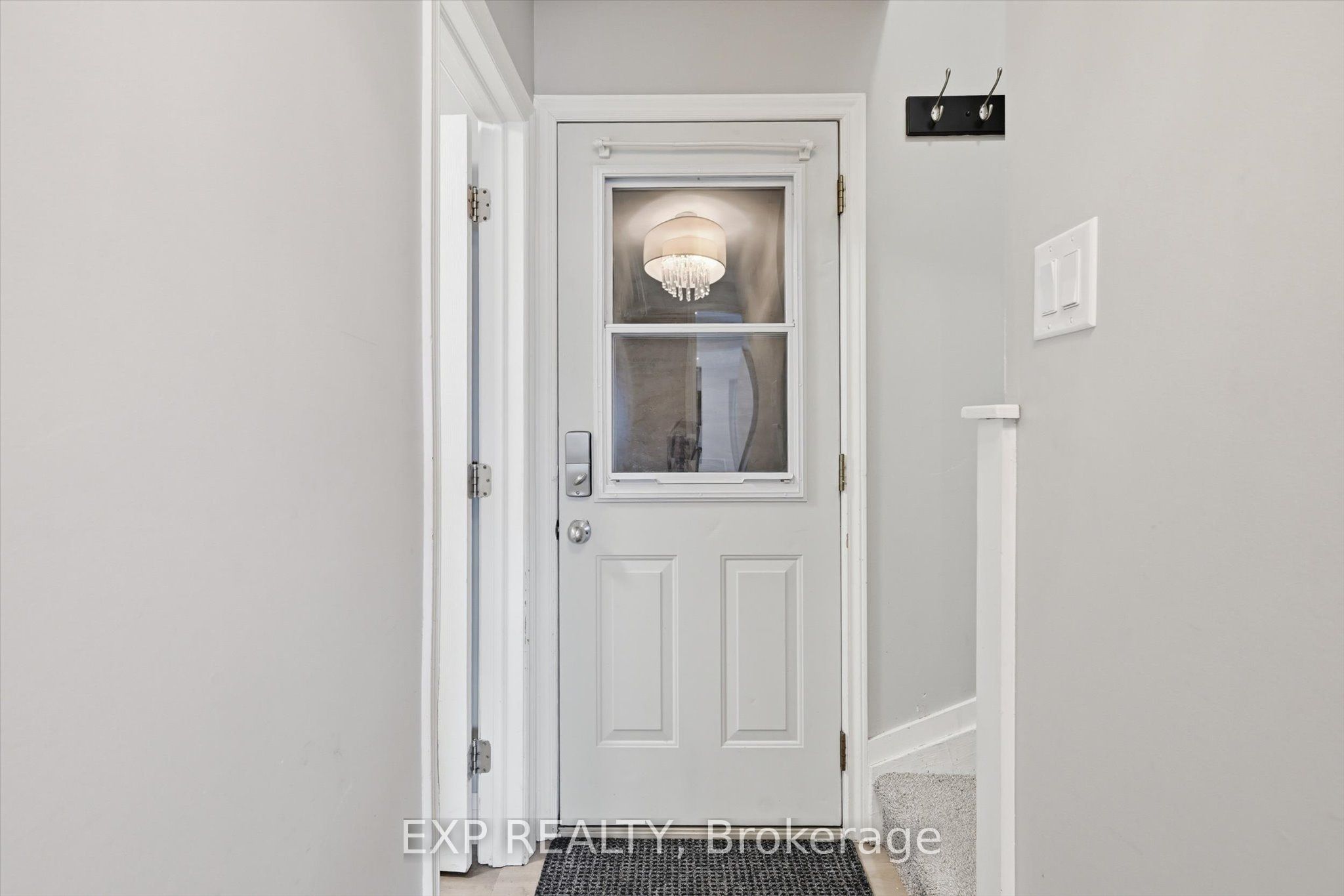 70 Whyte Avenue N, Thorold, ON L2V 2T7 photo 4