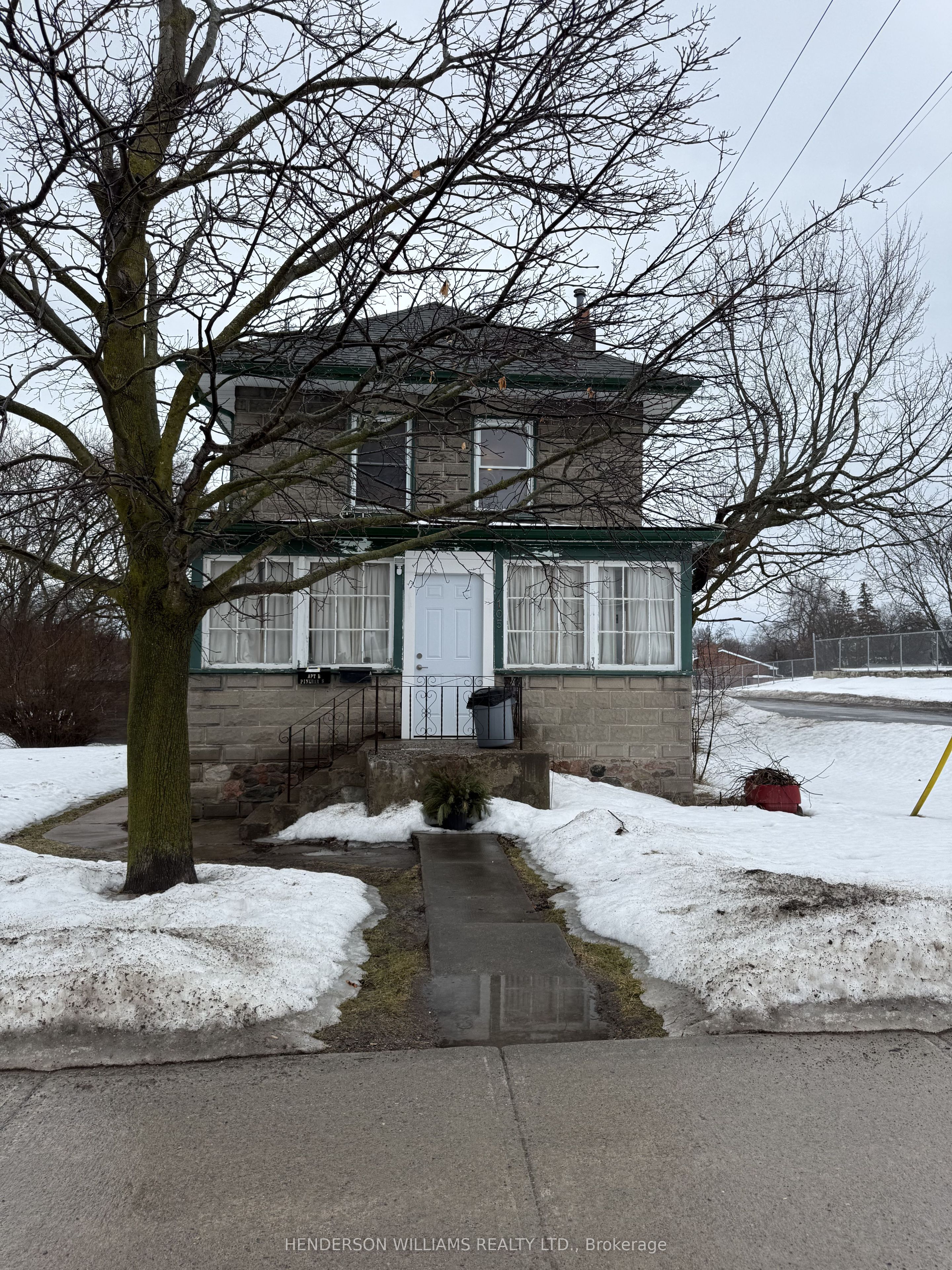 105 Pine Street, Belleville, ON K8N 2M9