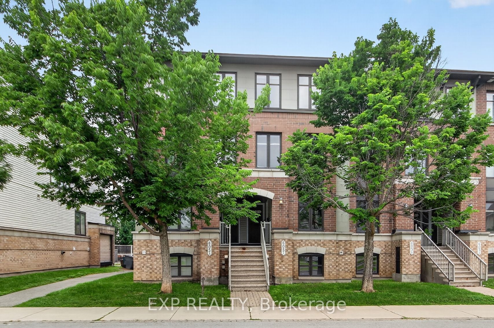 605 Chapman Mills Drive B, Barrhaven, ON K2J 5T1