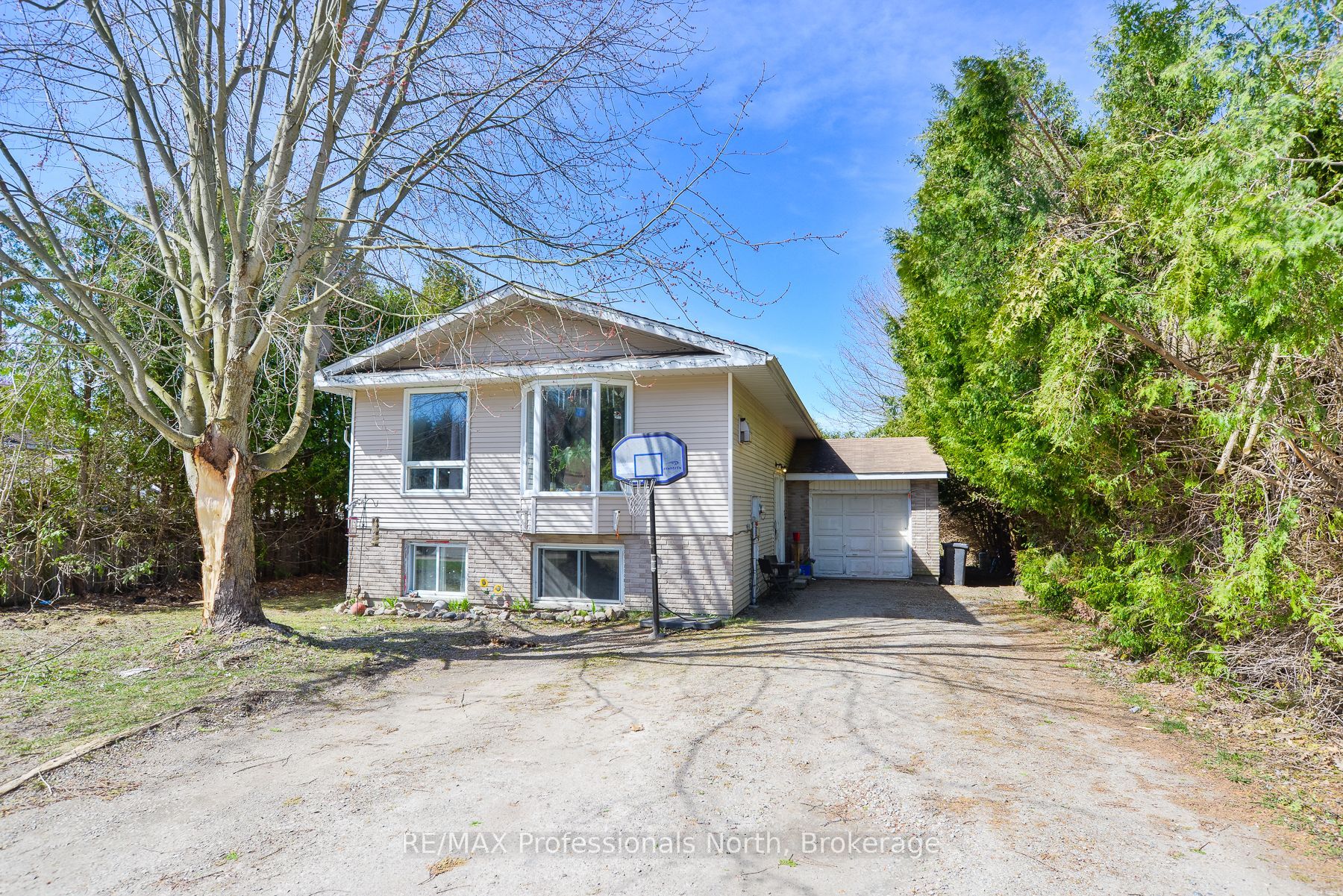 60 Tamarack Trail, Bracebridge, ON P1L 1Z1